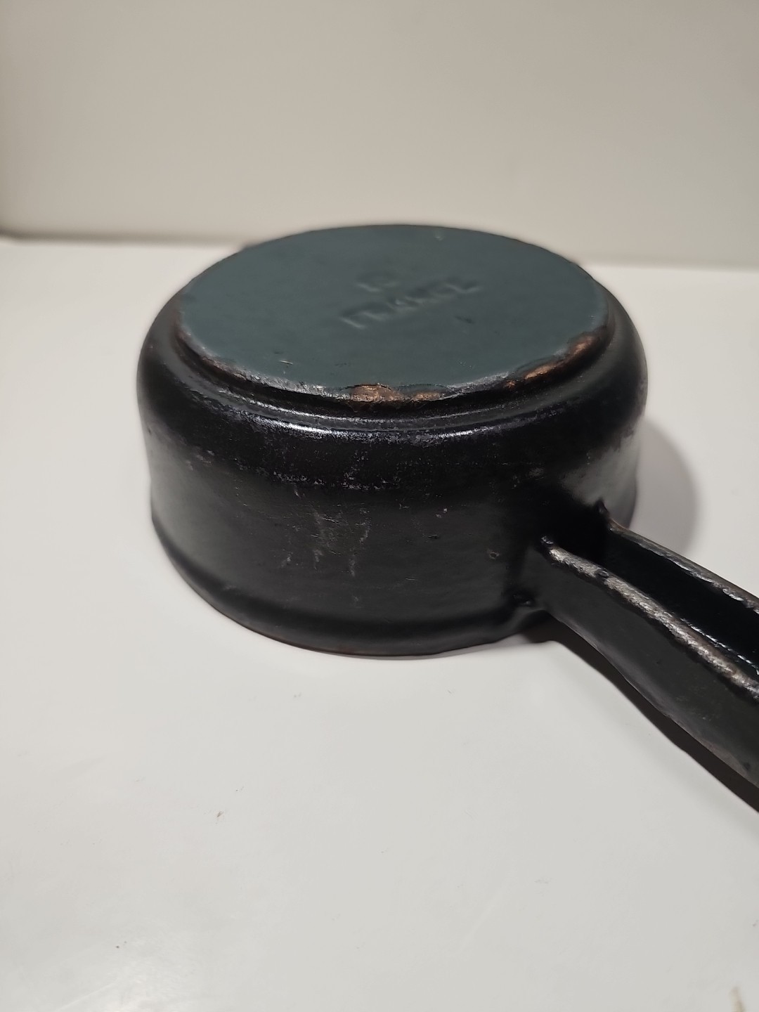 Staub Cast Iron Mini Cheese Fondue Pot-Matte Black 4.5” Diameter – Used