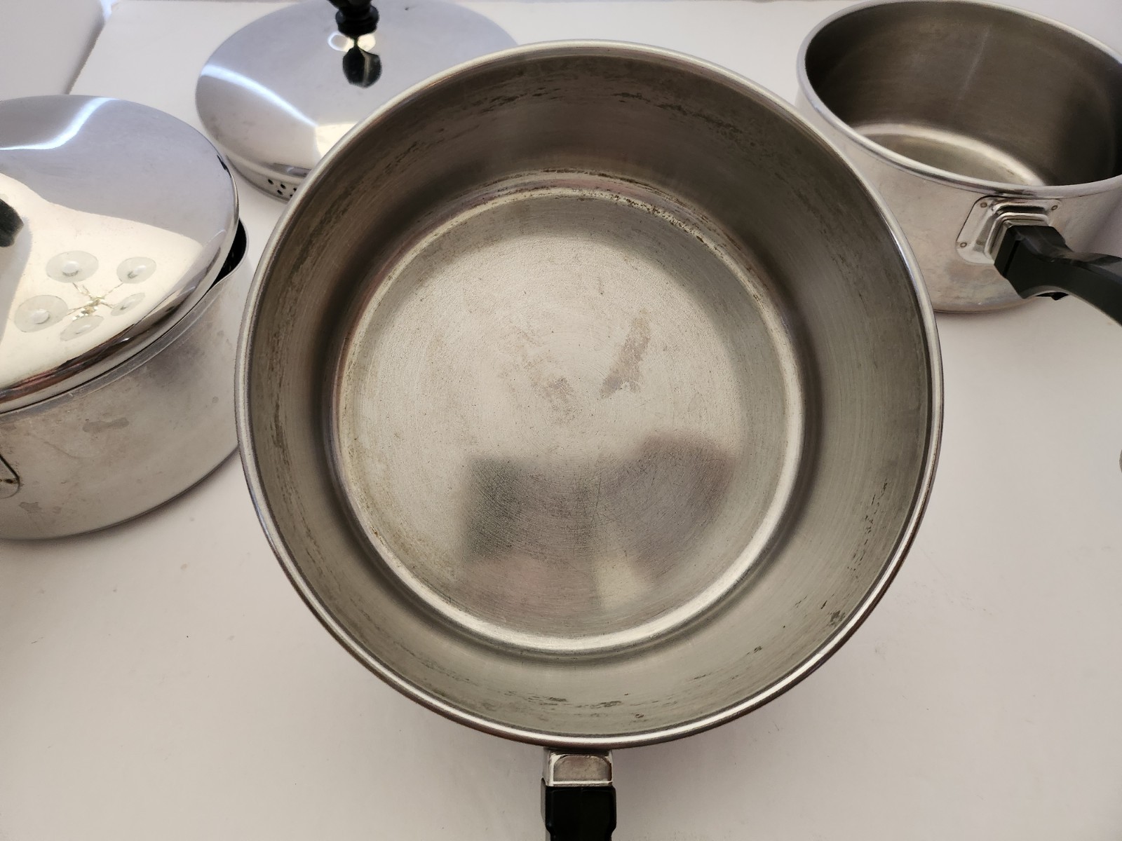 Farberware Aluminum Clad Stainless Cookware: 1 1/2qt & Lid 2- 1qt Pots 1 Lid