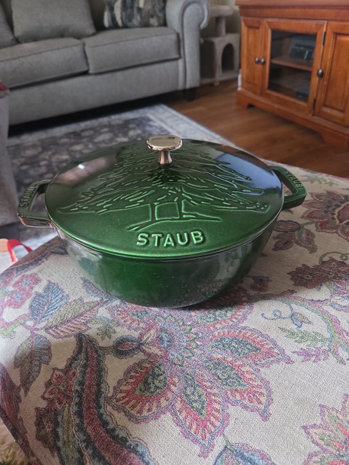 STAUB Christmas Pine Tree French Oven Basil Coco 3.75 Qt 24