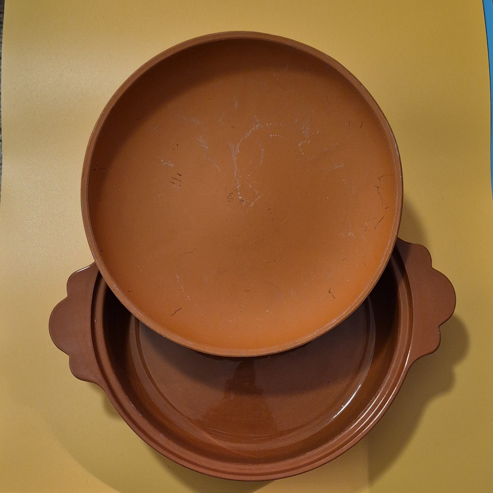 Terracotta Clay Round Casserole Dish with Lid, 1.5 qt, Two-Piece, Used