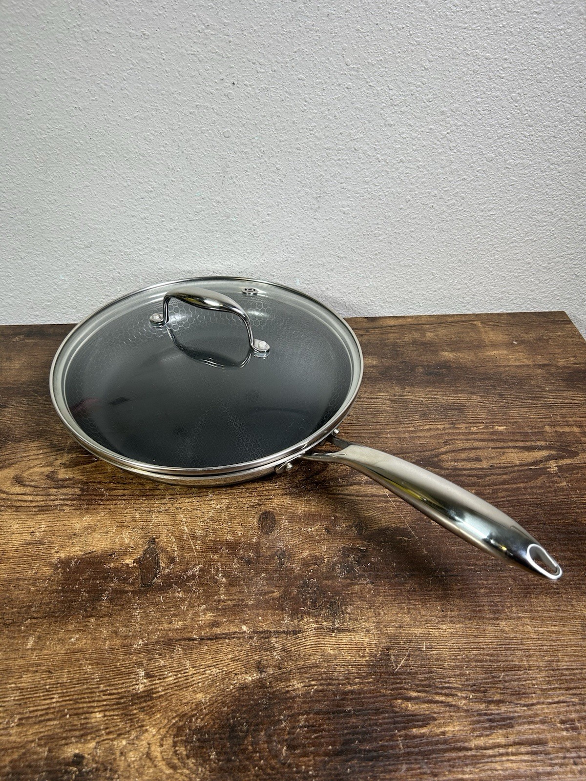 HexClad 10″ Hybrid Stainless Steel Nonstick Frying Pan w/ Lid – Used