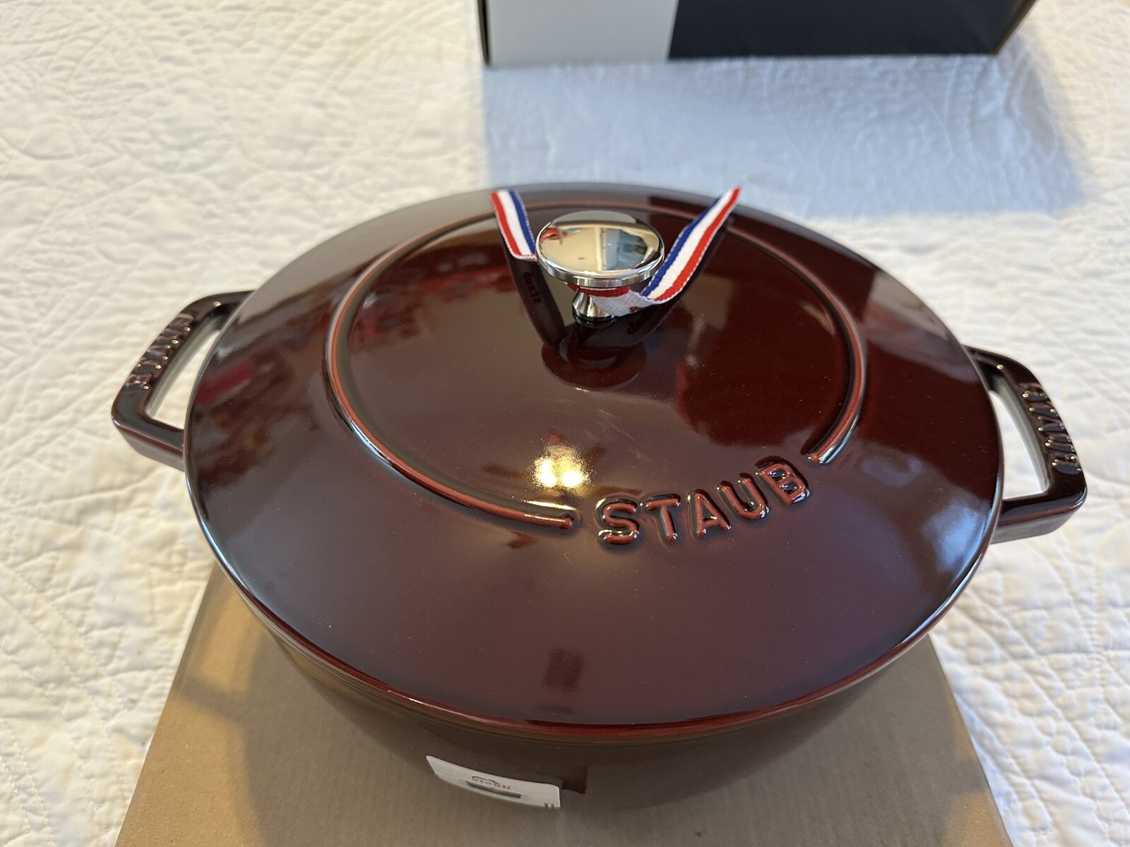 NIB STAUB The Essential French Oven Cast Iron 3.6l/24cm Grenadine Enameled