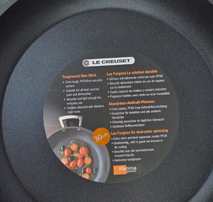 Le Creuset Toughened Nonstick 30cm 12-Inch Shallow Frying Pan – New