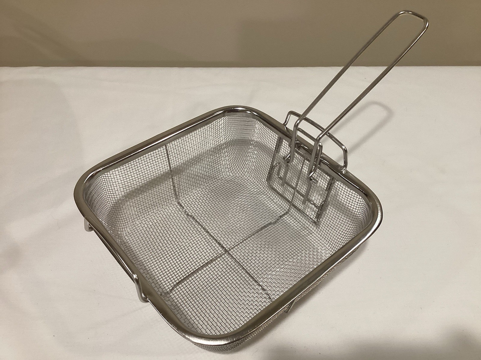 Copper Chef 9.5″ Square Fry Pan with Lid, Fry Basket, Trivet, Cookbook
