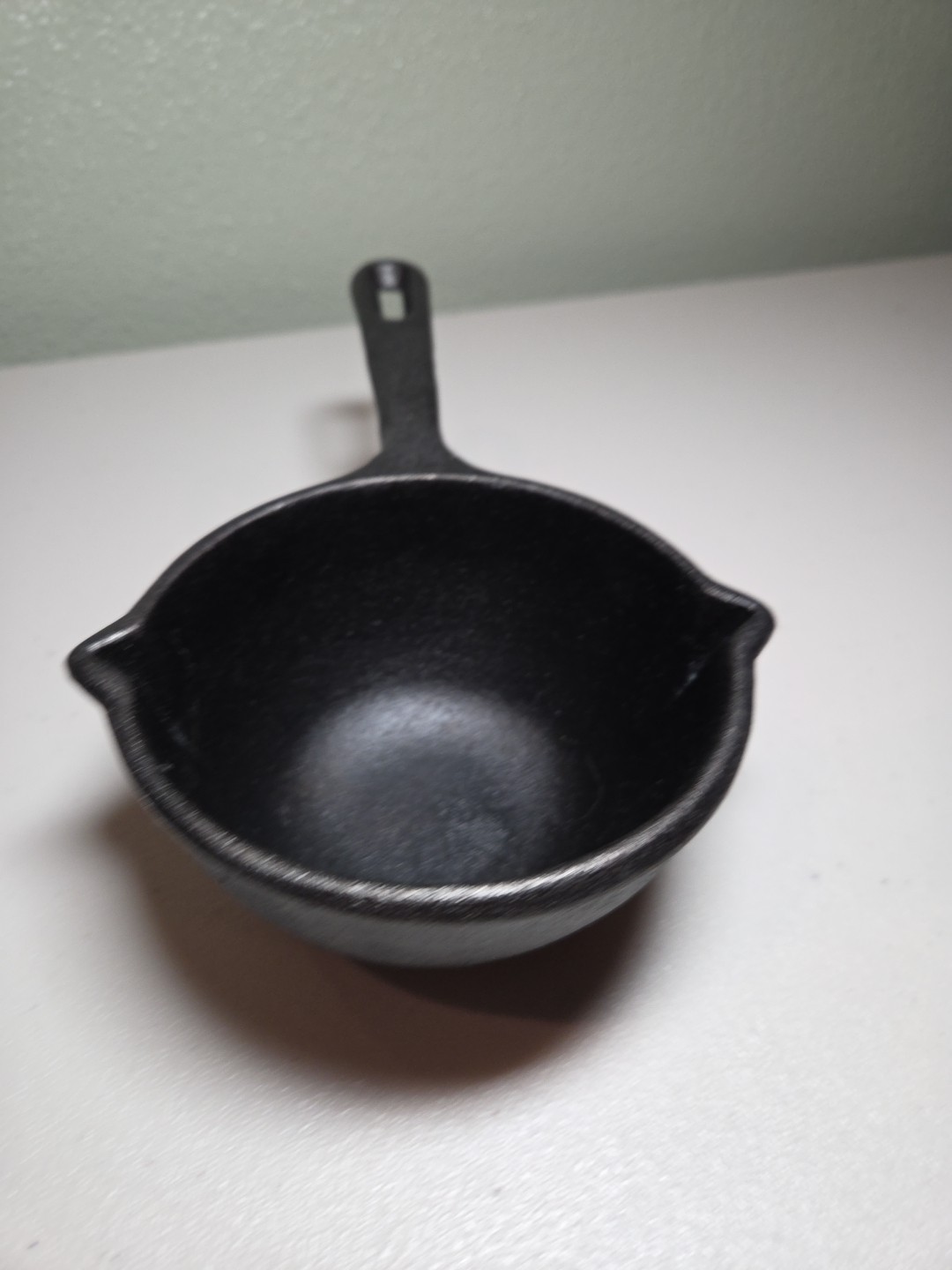 Cast Iron Saucepan, Cast Iron Melting Pot, 4.5inch wide 2.5 inch deep