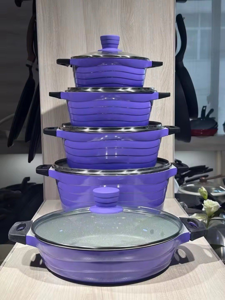 8-Piece Pink/Purple/Gray Non-Stick Aluminum Pan Set w/ Glass Lids, Gas