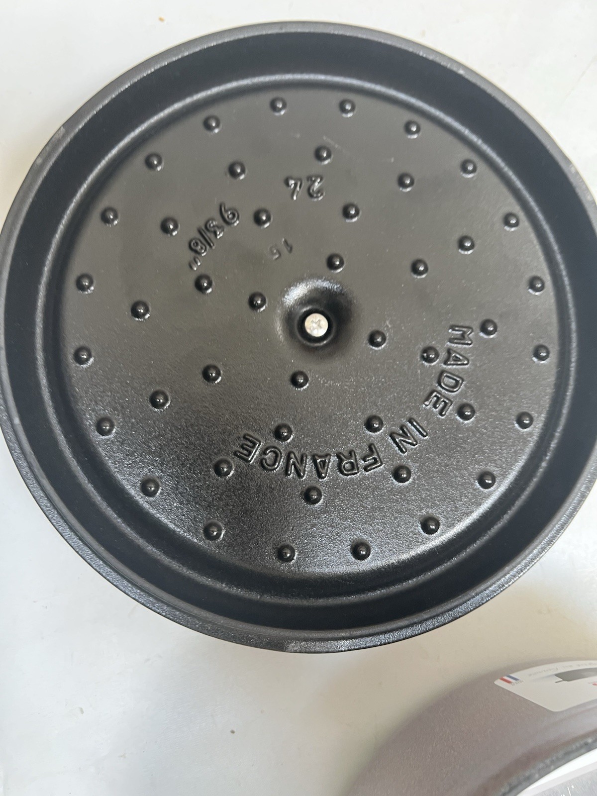 New STAUB Cast Iron Dutch Oven 4 qt Round Cocotte Lilac Made In France NWOB