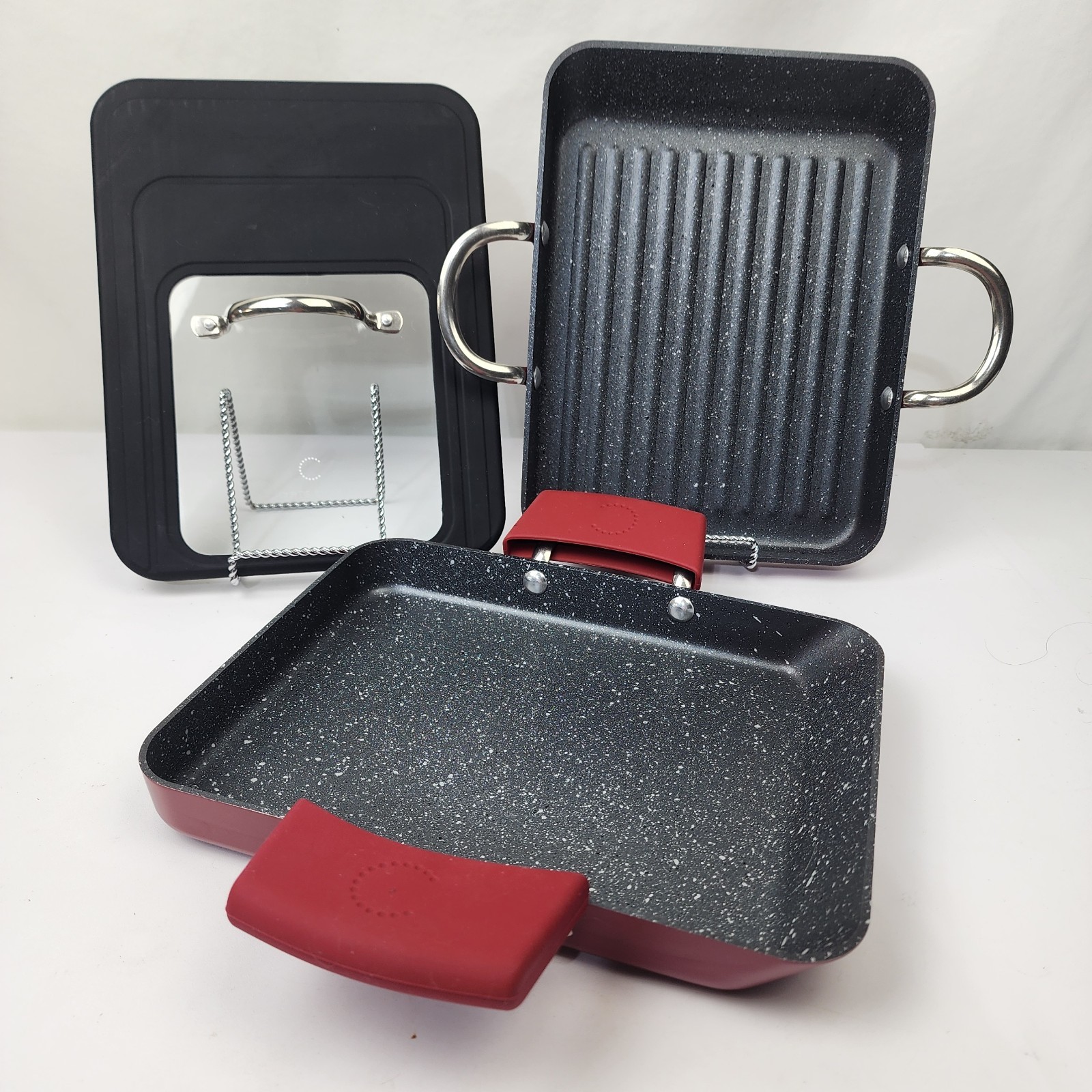 Curtis Stone Griddle Pans Smooth & Ridged (2) Silicon Handle Covers W/Lid 11 x 8