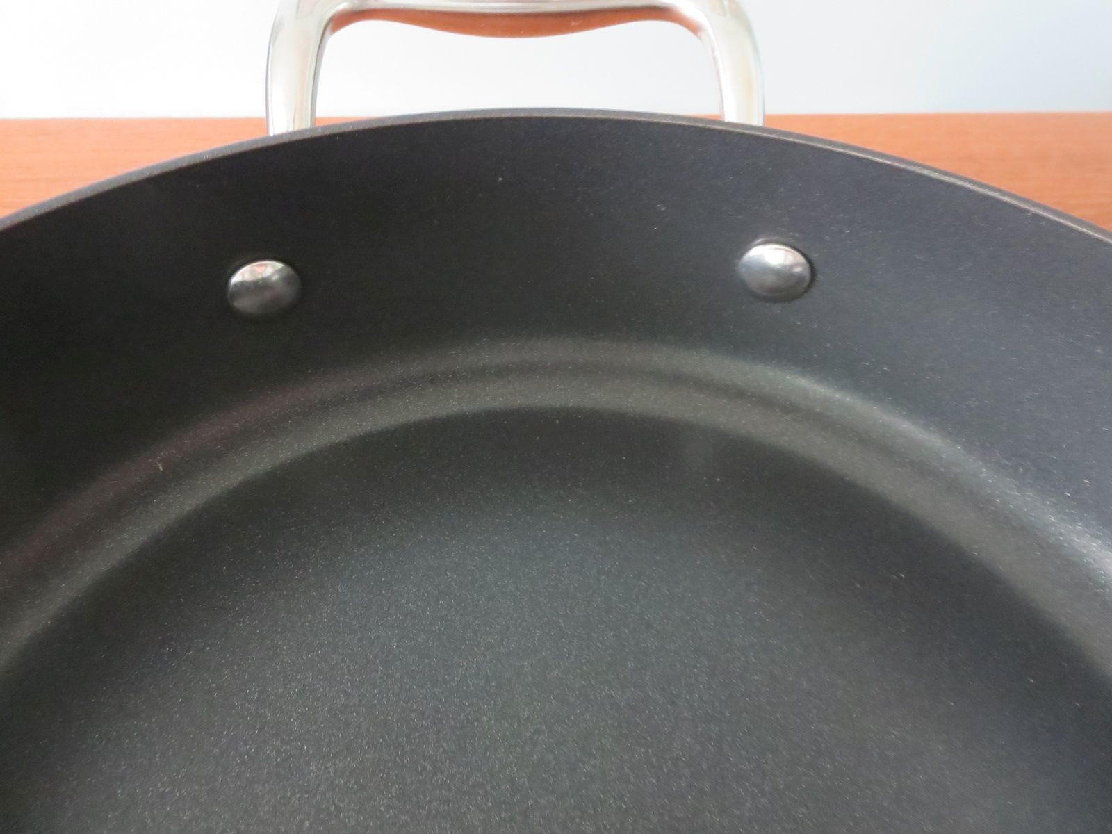 Tupperware Chef Series Stainless Non-Stick 3 qt / 2.8 L Casserole Pot Pan w/ Lid