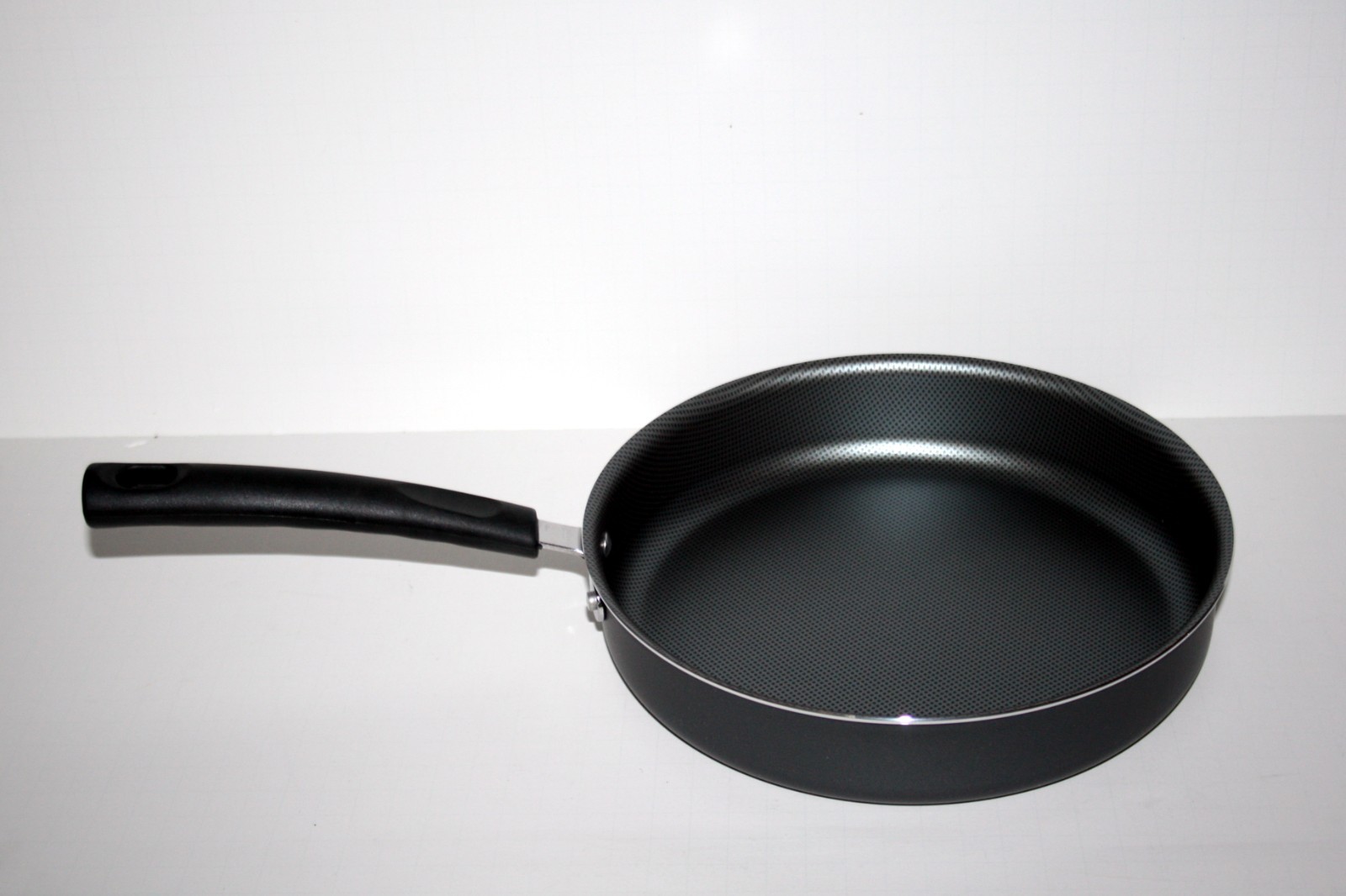 Tramontina Dark Gray Primaware 9 Inch Non Stick Deep Sauté Frying Pan NEW