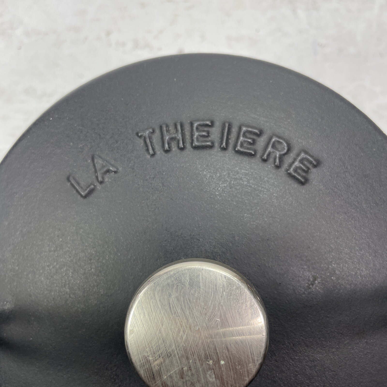 STAUB La Theiere Cast Iron 1 Quart Tea Kettle Tea Pot Matte Black Enamel France
