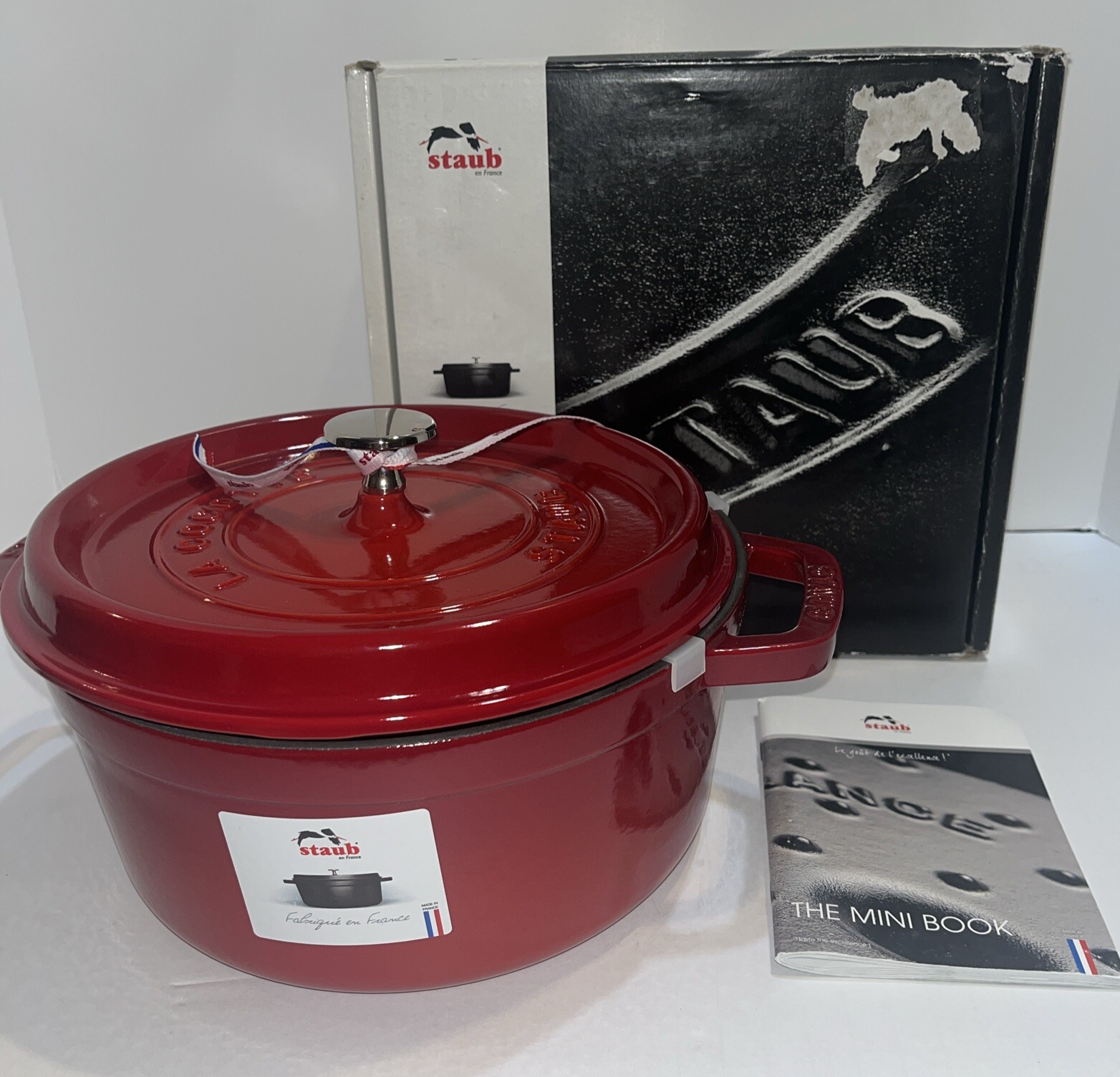 Staub Cast Iron 4-qt Round Cocotte #24 Red 9/3.8