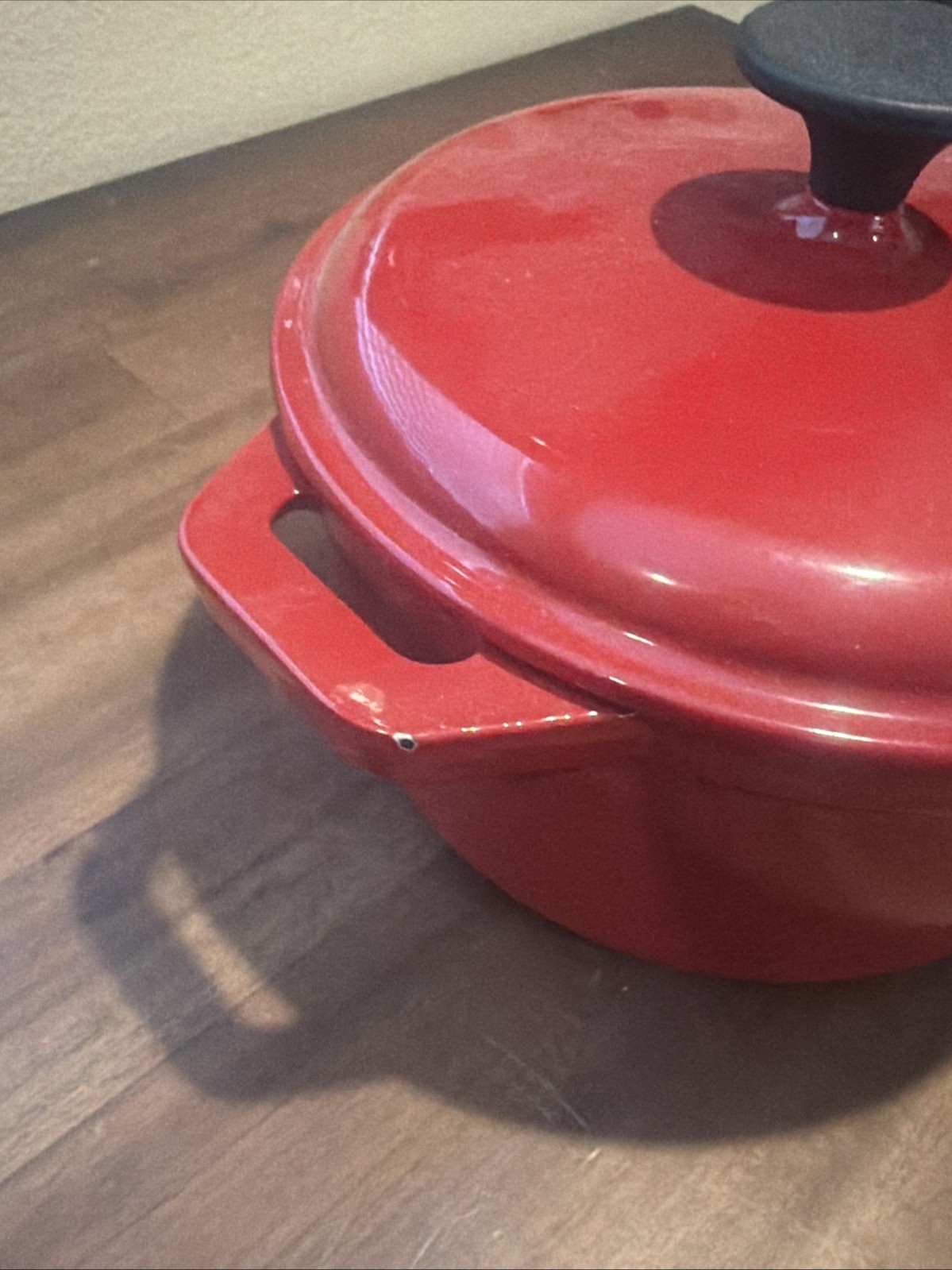 Bella 2.75 Qt Enameled Cast Iron Dutch Oven Pot with Lid Red Cookware