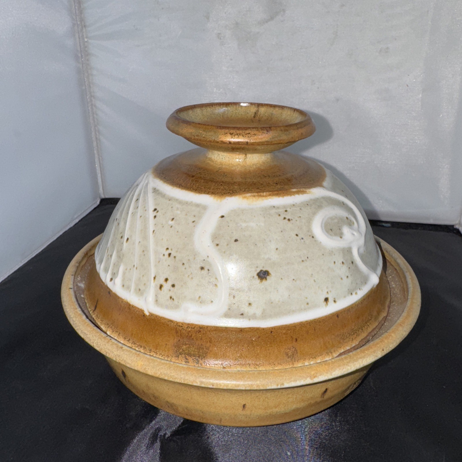Signed Hand Made HAND PAINTED CERAMIC BOWL & TANGENE Please See Photos