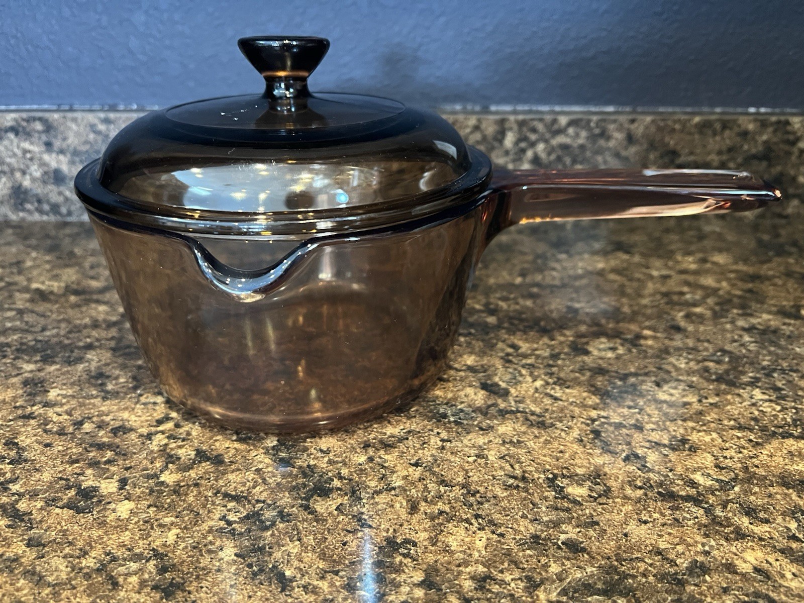 Vintage Amber Glass Visions Corning 1 Liter Covered Saucepan Pour Spout Cookware