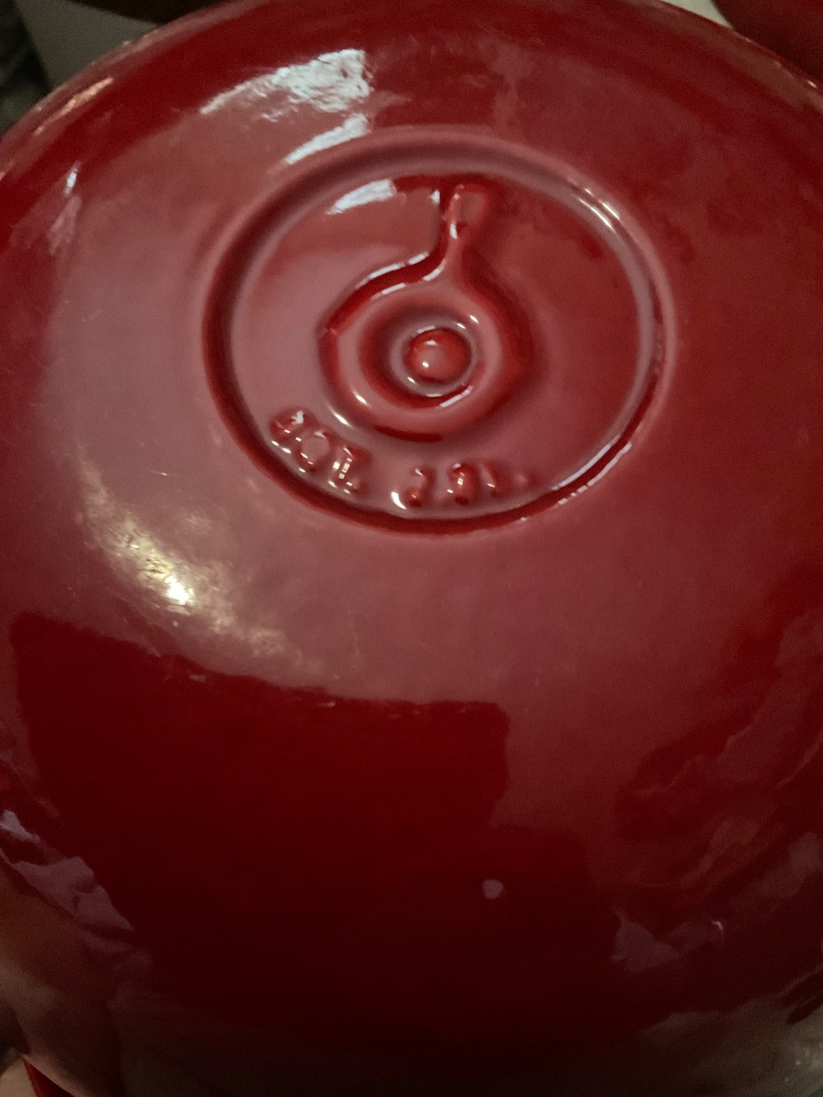 Lodge Enameled Cast Iron Dutch Oven with Lid 3 Qt Red Apple Shaped See Pics