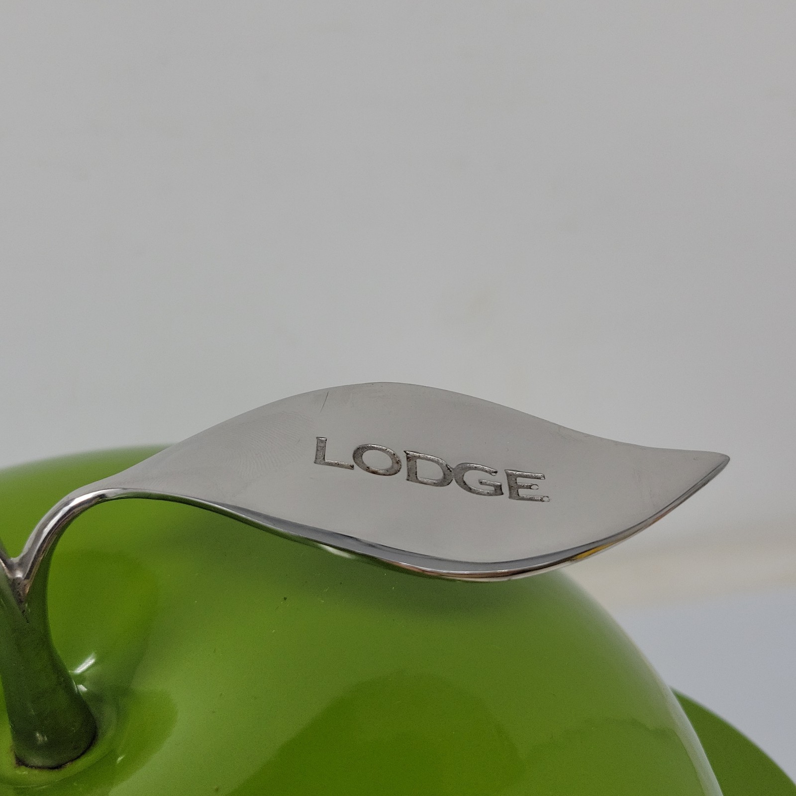 Lodge Green Apple-Shaped Enamel Cast Iron Cookware 3qt/2.8L