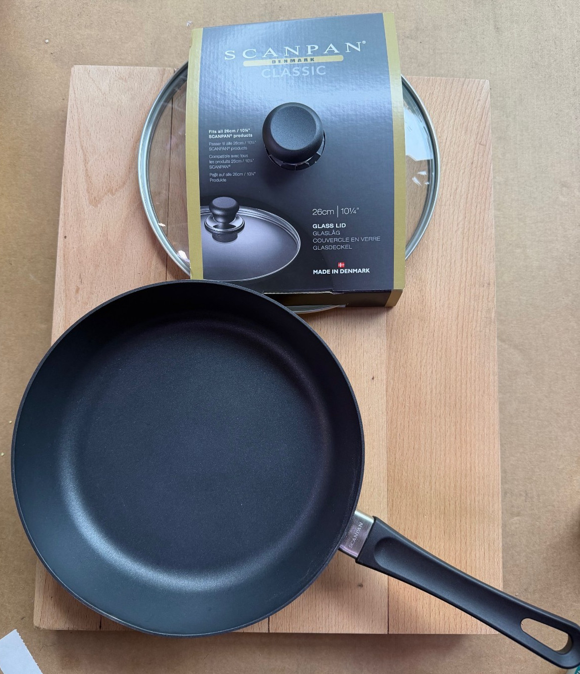 Scanpan Classic 10.25″ Saute Pan with Lid (Dented Pan)