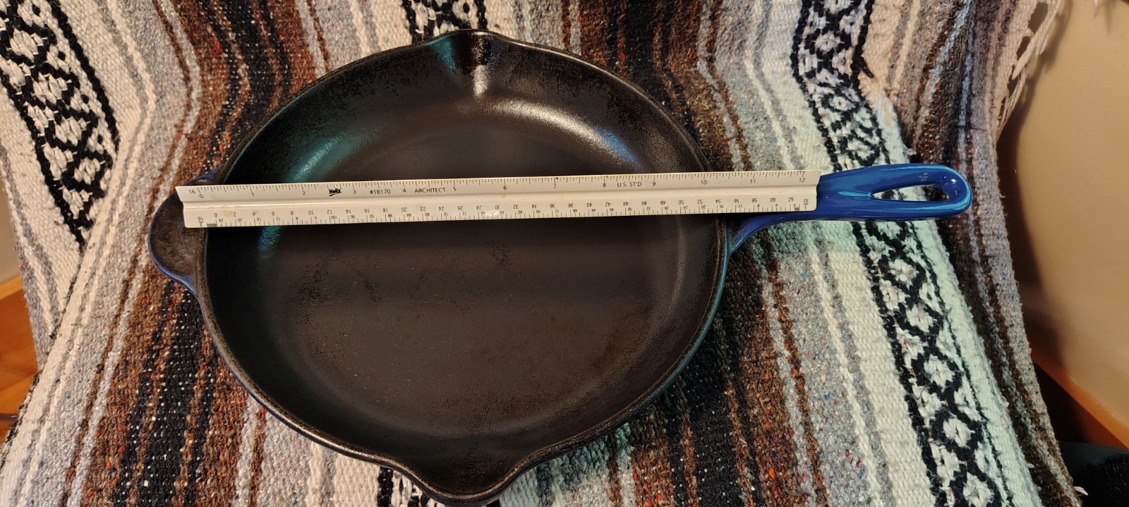 Le Creuset Signature 10in Enamel Cast Iron Skillet Blue Long Handle Pour Spout