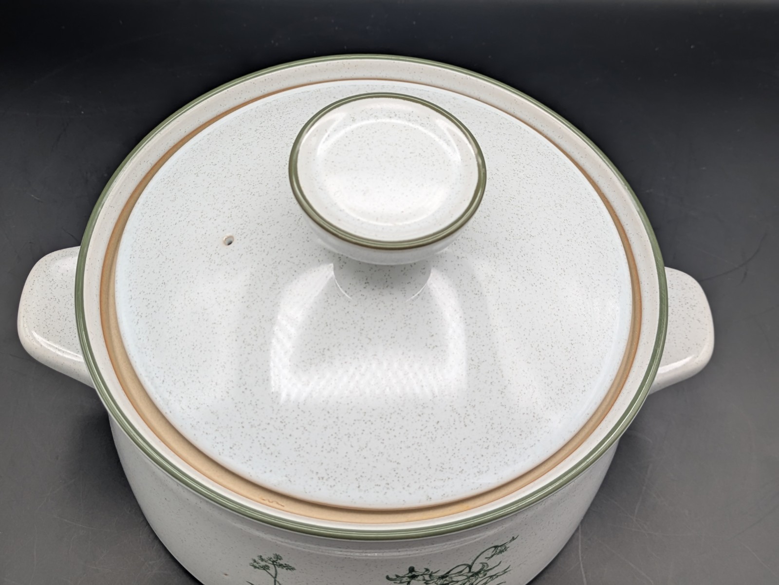 Noritake Stoneware Green Mountain Flowers 8343 Bean Pot 8″ x 6″