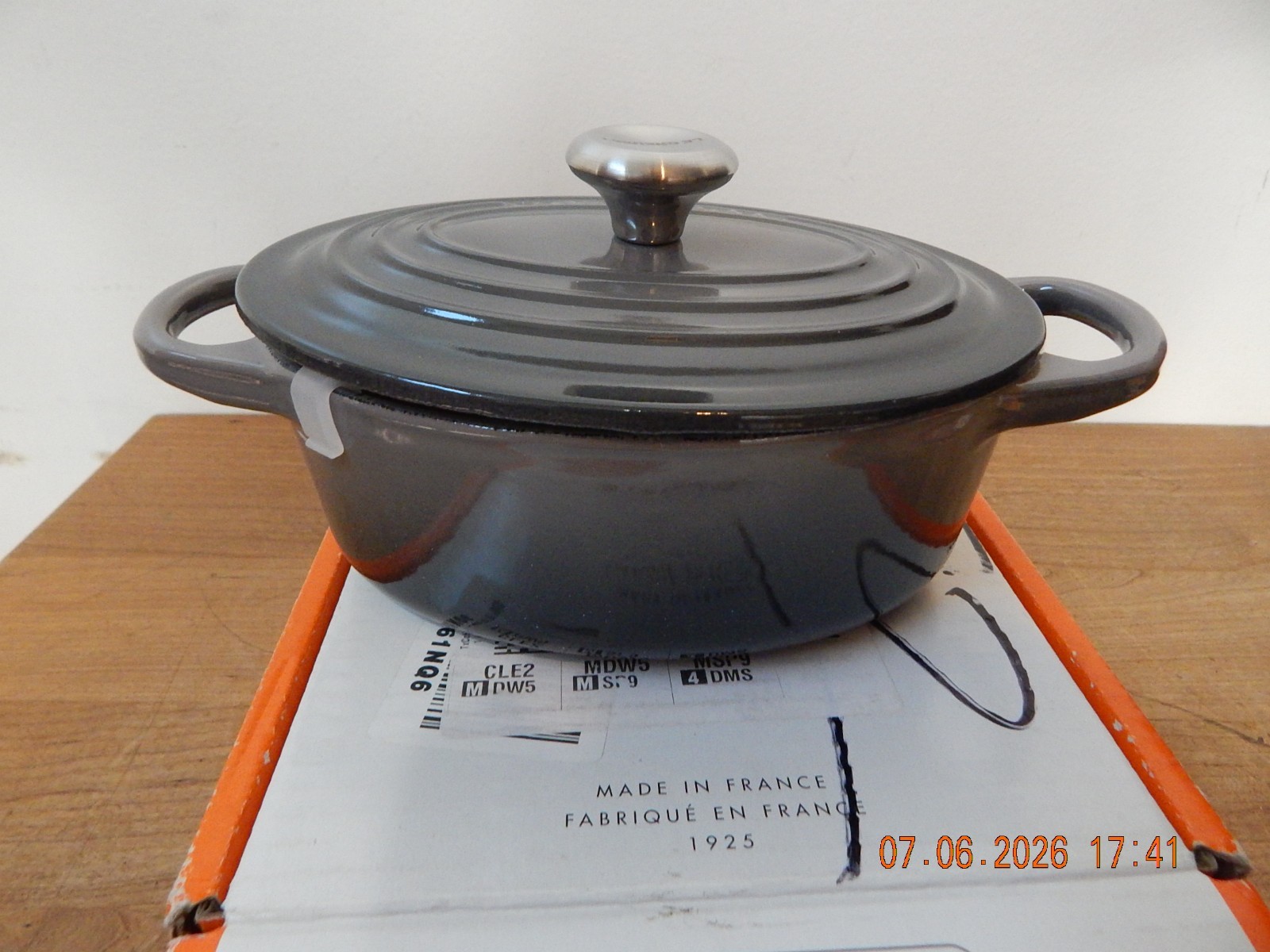 Le Creuset Signature Cocotte Oval 17cm 1qt FLINT OYSTERCast Iron Enameled NIB