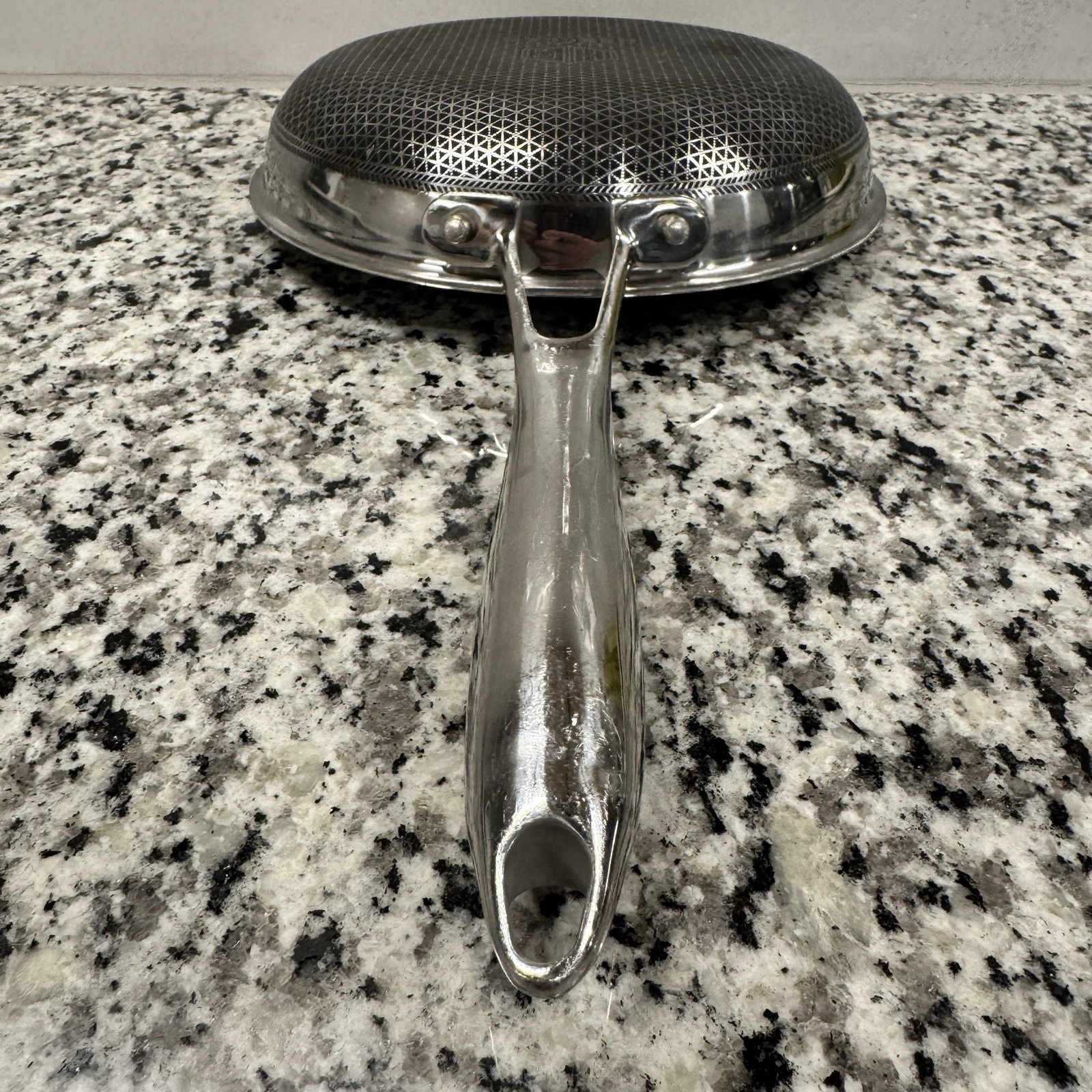HexClad Hybrid Frying Pan Stainless Nonstick Skillet 8” Kitchen Chef Cook No Lid