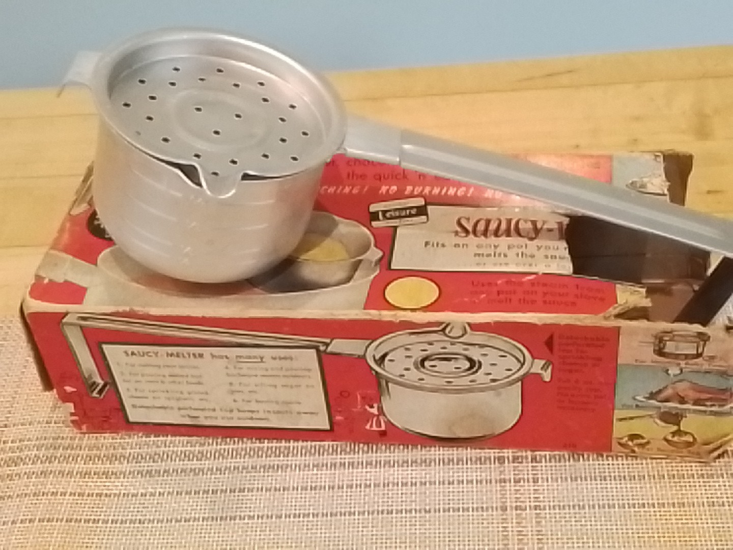 Vintage Aluminum Housewares Corp 2 pc Sauce Pan Butter Warmer Long Handle