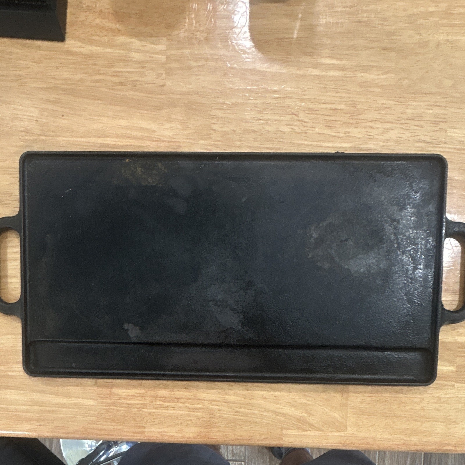 Lodge Cast Iron Reversible Grill/Griddle Pan Double Handle Black PG14