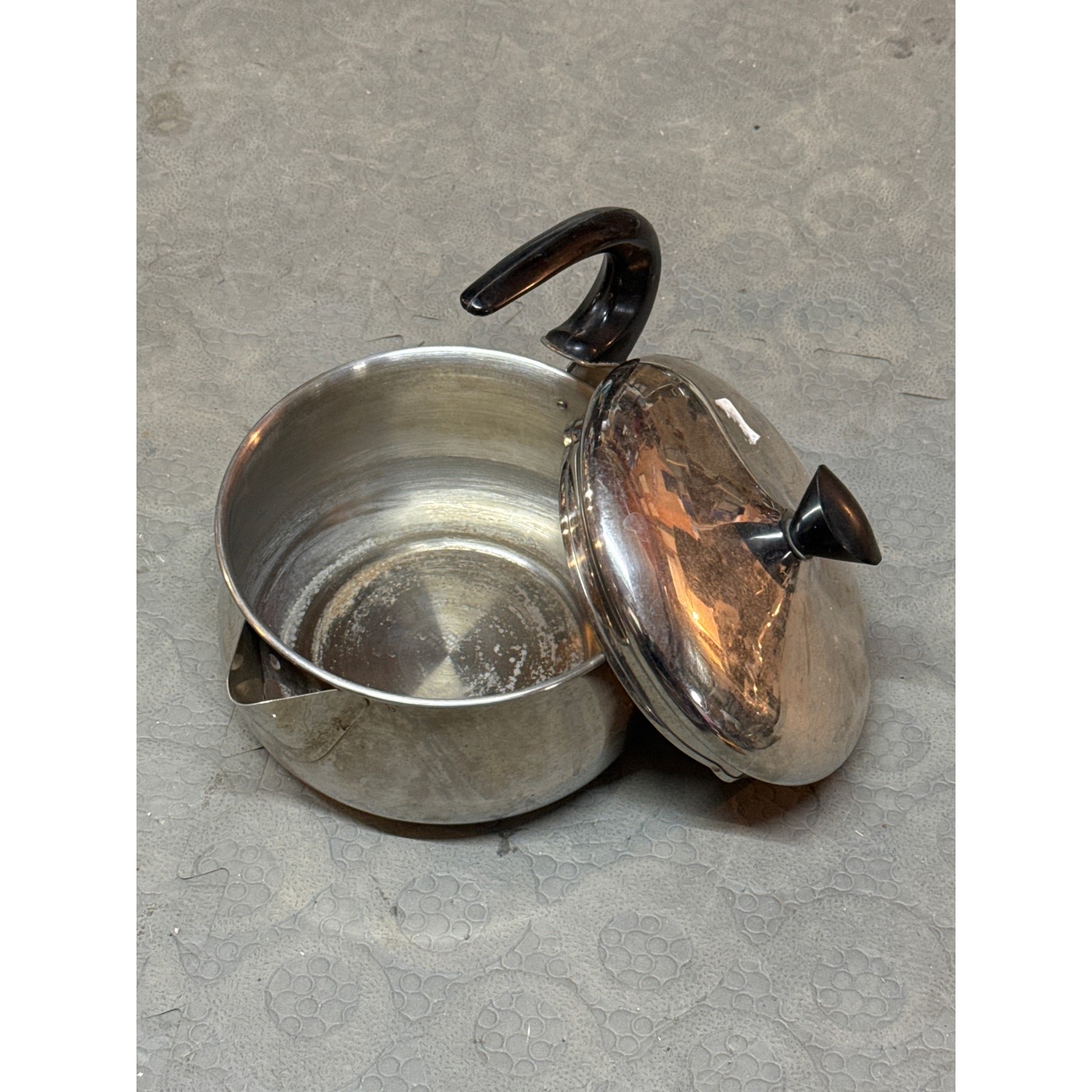 Vintage Farberware Stainless Steel Mid Century Modern Swoop Handle 2 Qt Kettle