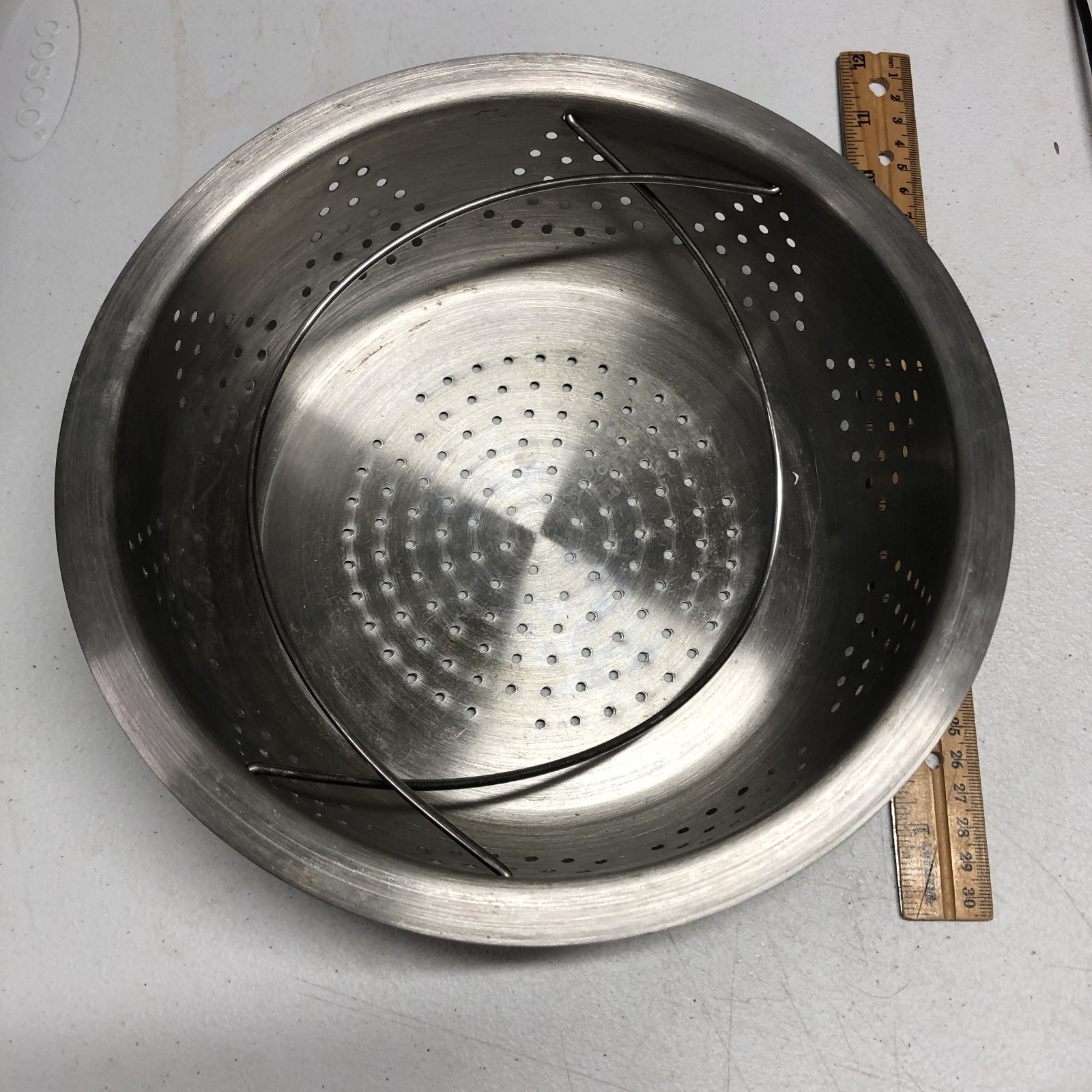 STAINLESS STEEL ROUND STEAMING BASKET TO INSERT IN THE STEAMING POT 9″ – 9.25″