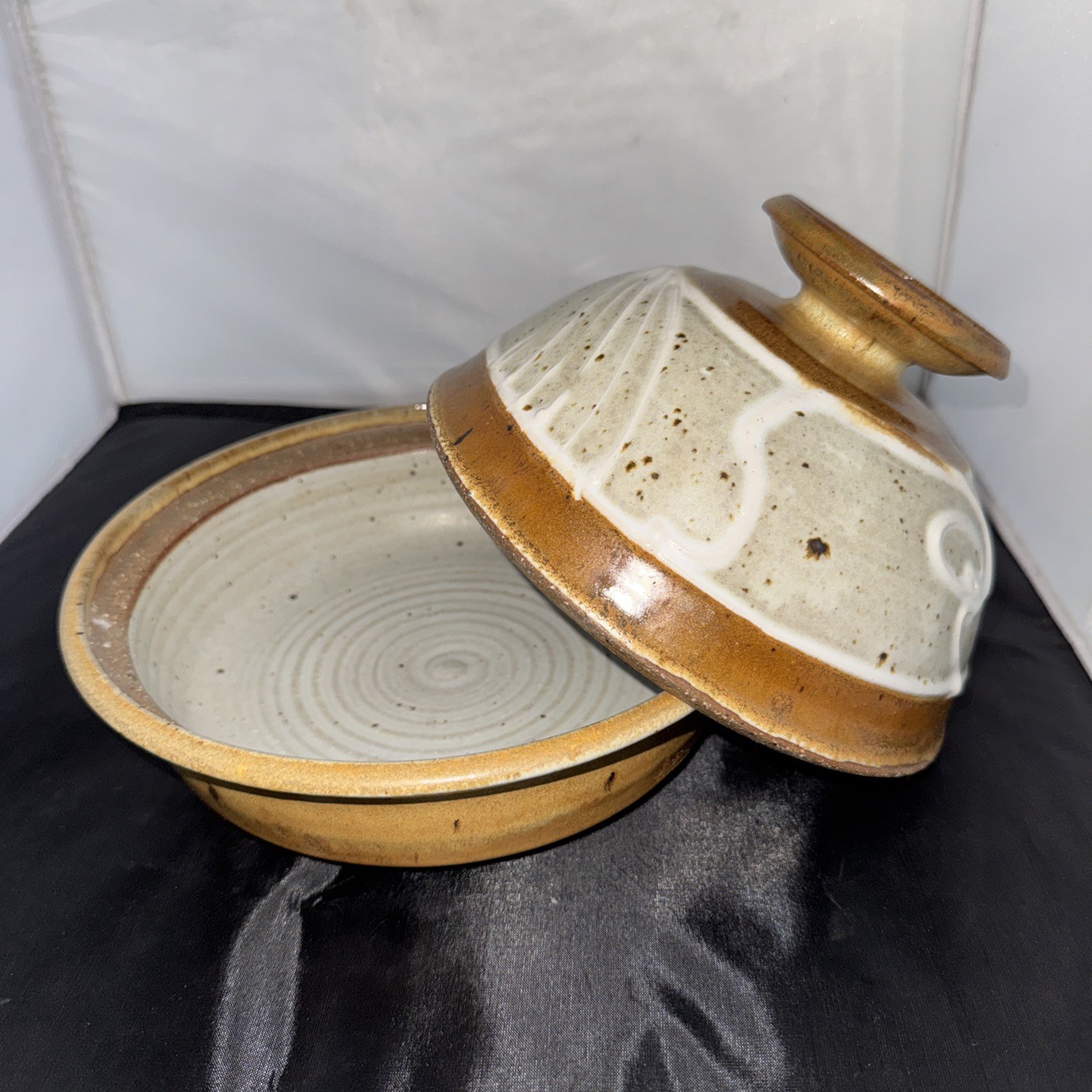 Signed Hand Made HAND PAINTED CERAMIC BOWL & TANGENE Please See Photos