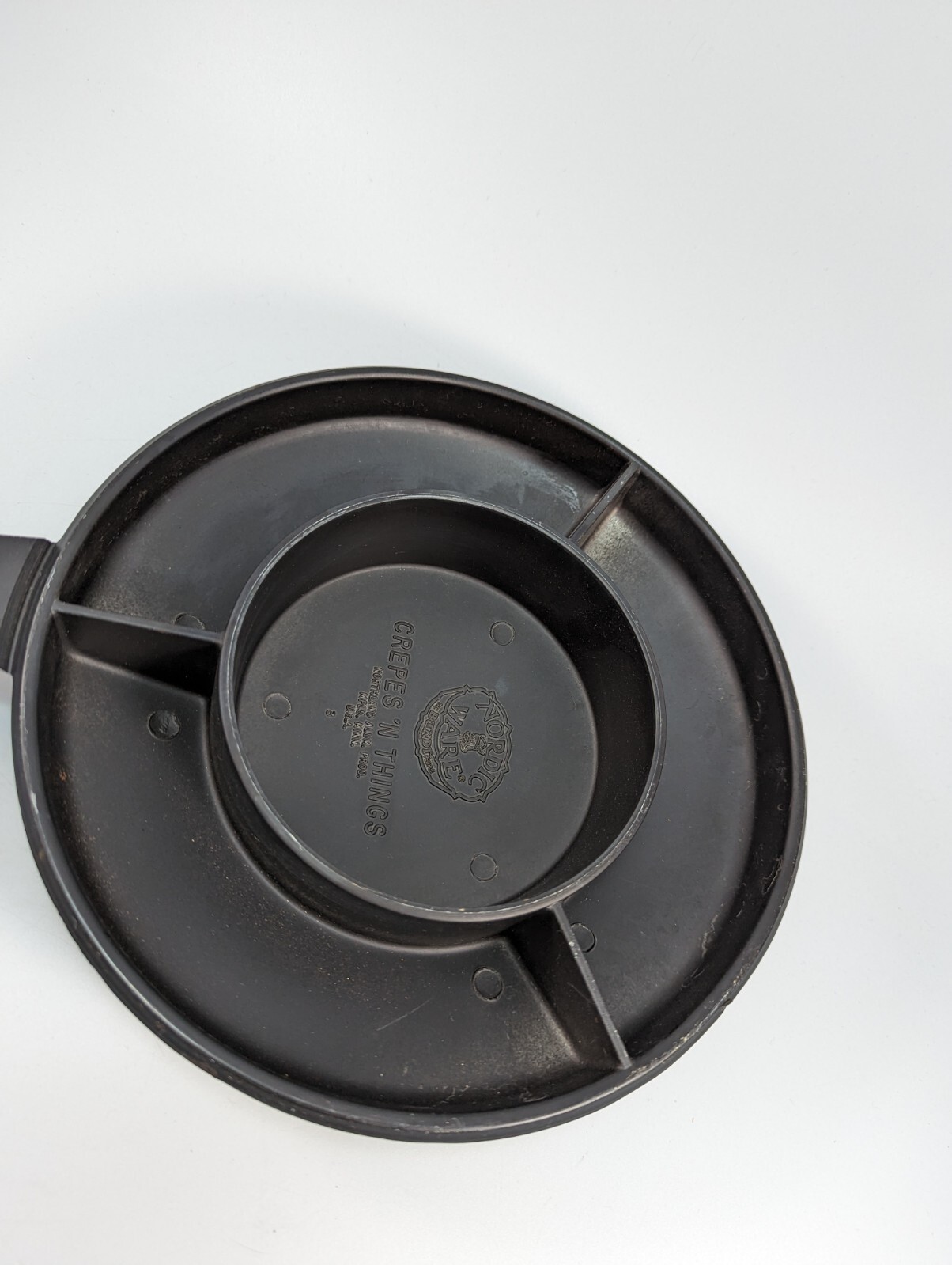 Nordic Ware Crepes n’ Things Cast Aluminum Crepe Pan with Wooden Handle
