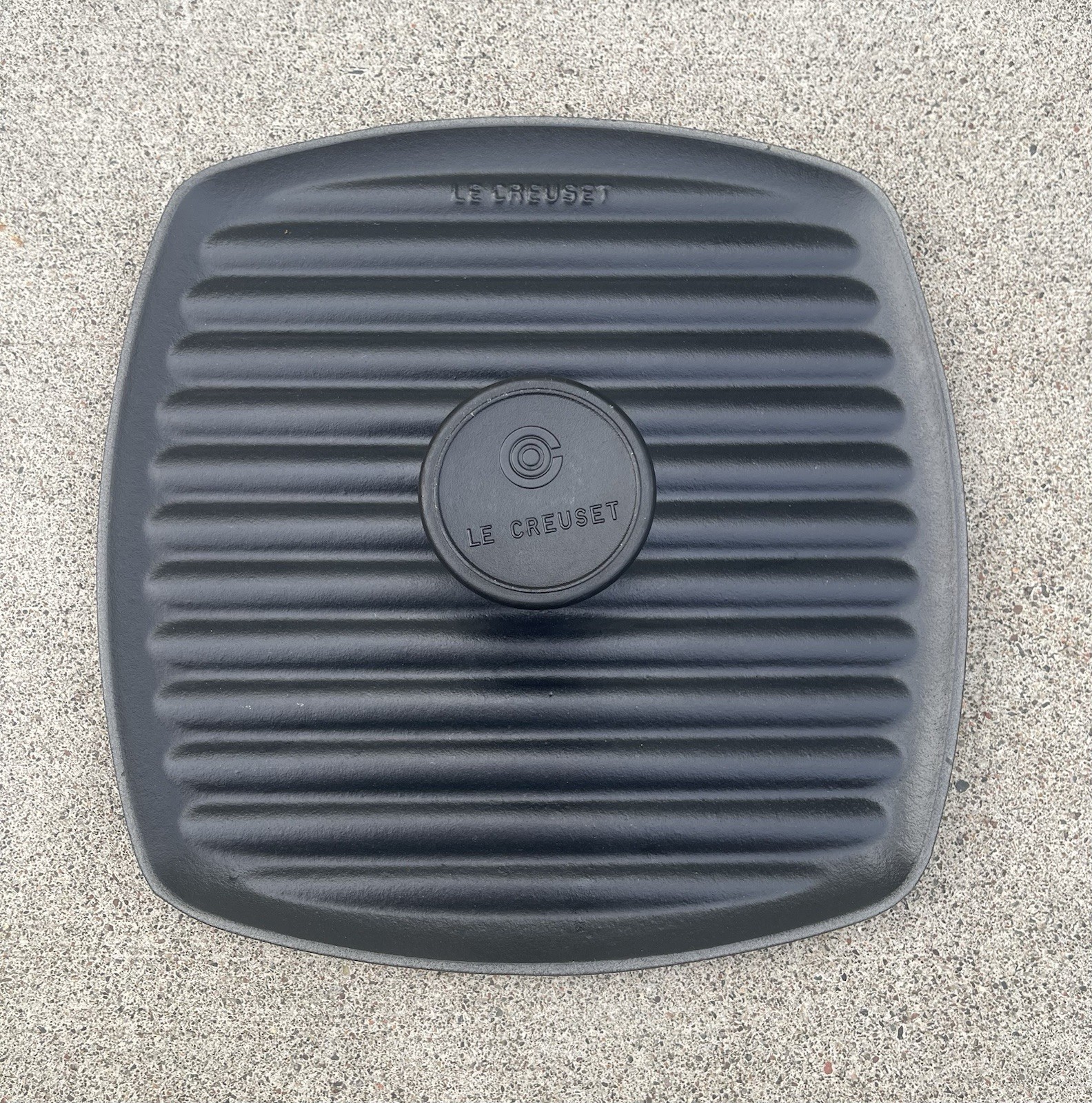 Le Creuset Panini Grill Press Enameled Cast Iron Square Black 9.25″