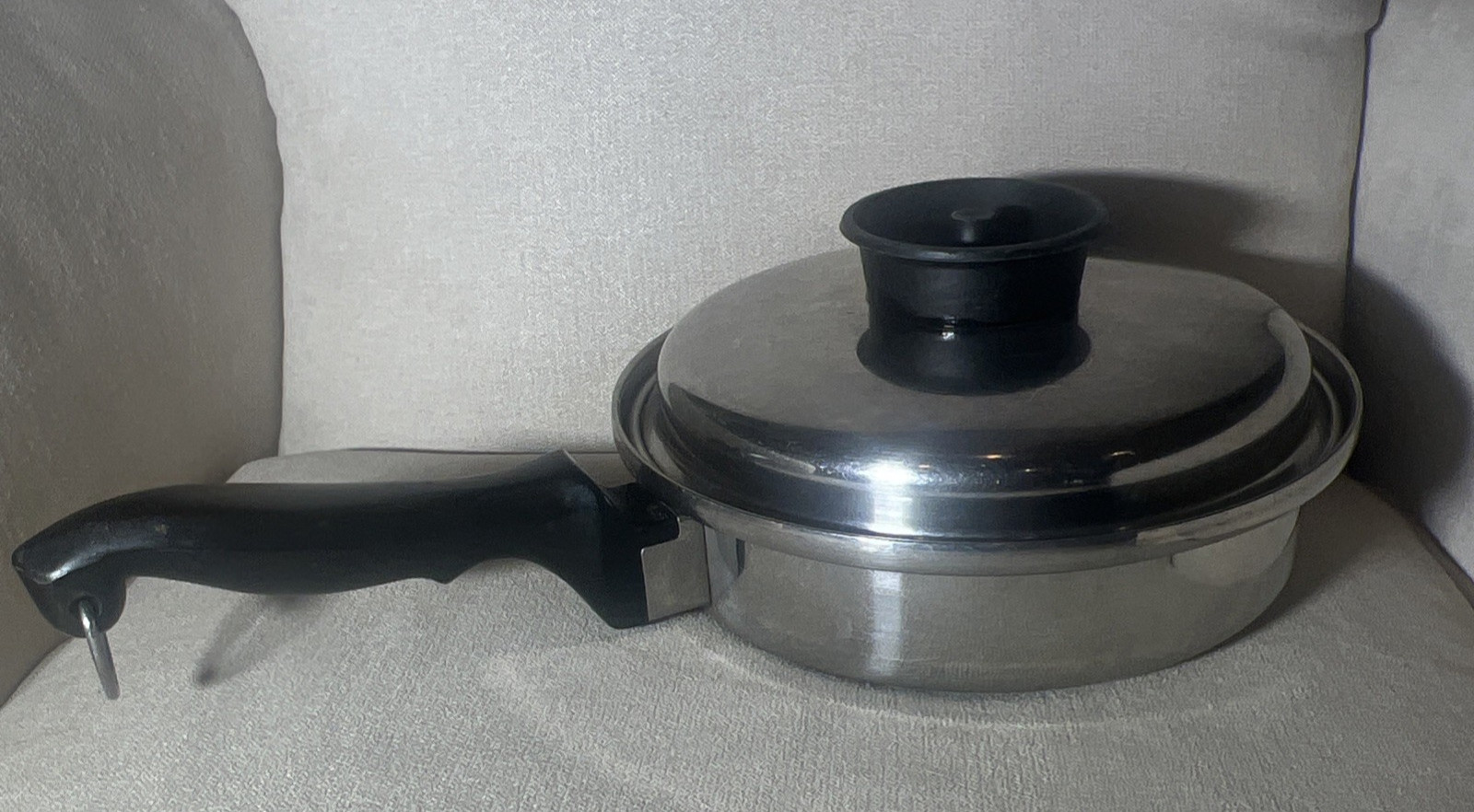 Vintage Chef’s Ware Towncraft 9″ Sauce Pan Frying 2.5 Qt Stainless Steel w/ Lid