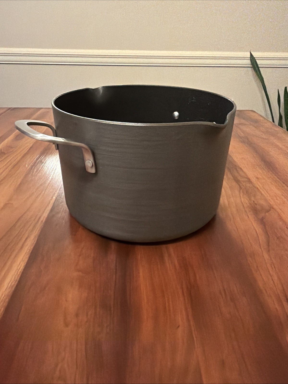 CALPHALON Classic Hard Anodized AquaShield Nonstick 6 Qt Stockpot -No Lid