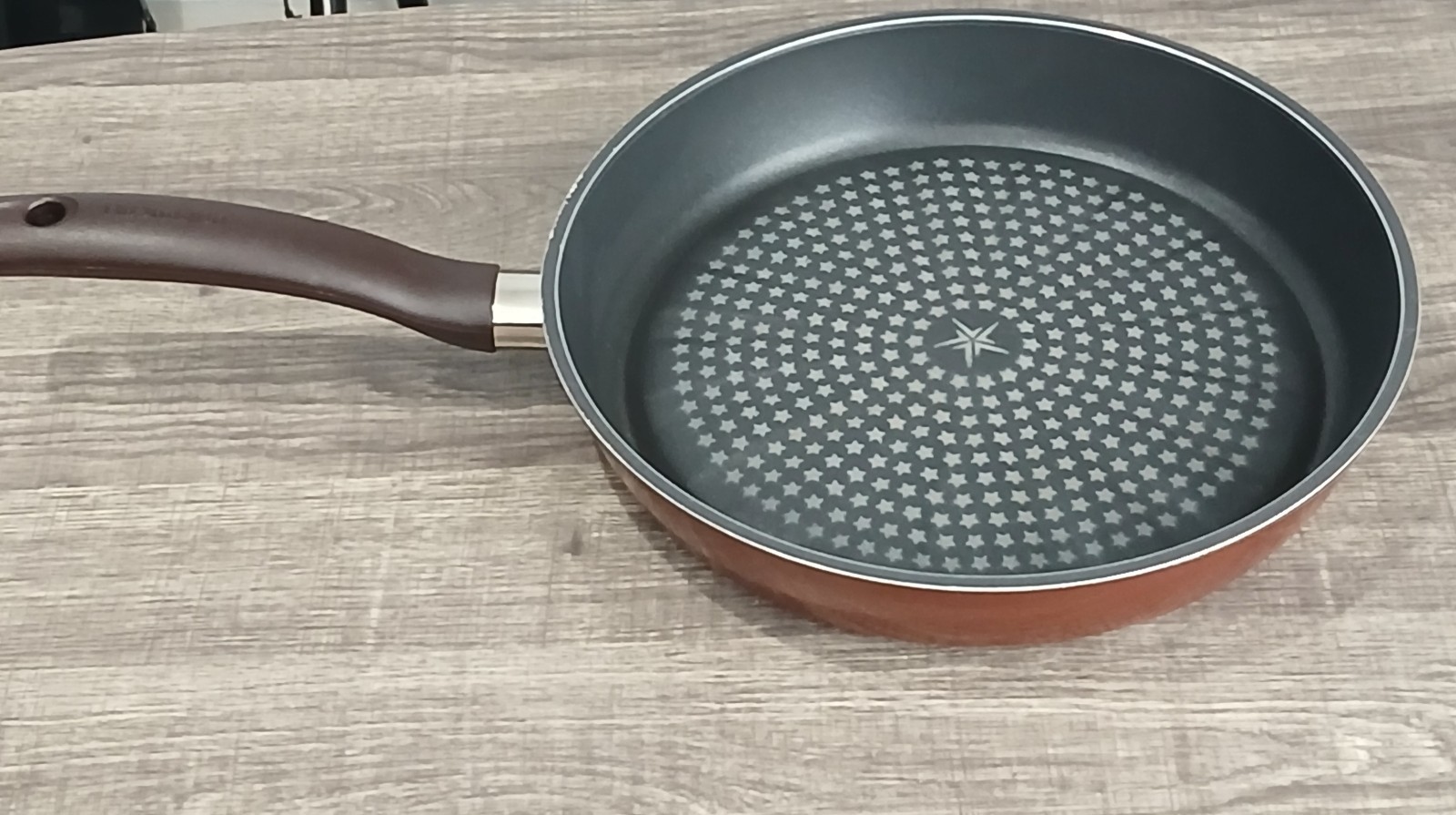HAPPYCALL. Diamond Nonstick IH Induction. Brown/Smoky Gray. 11.5″ Frying Pan.