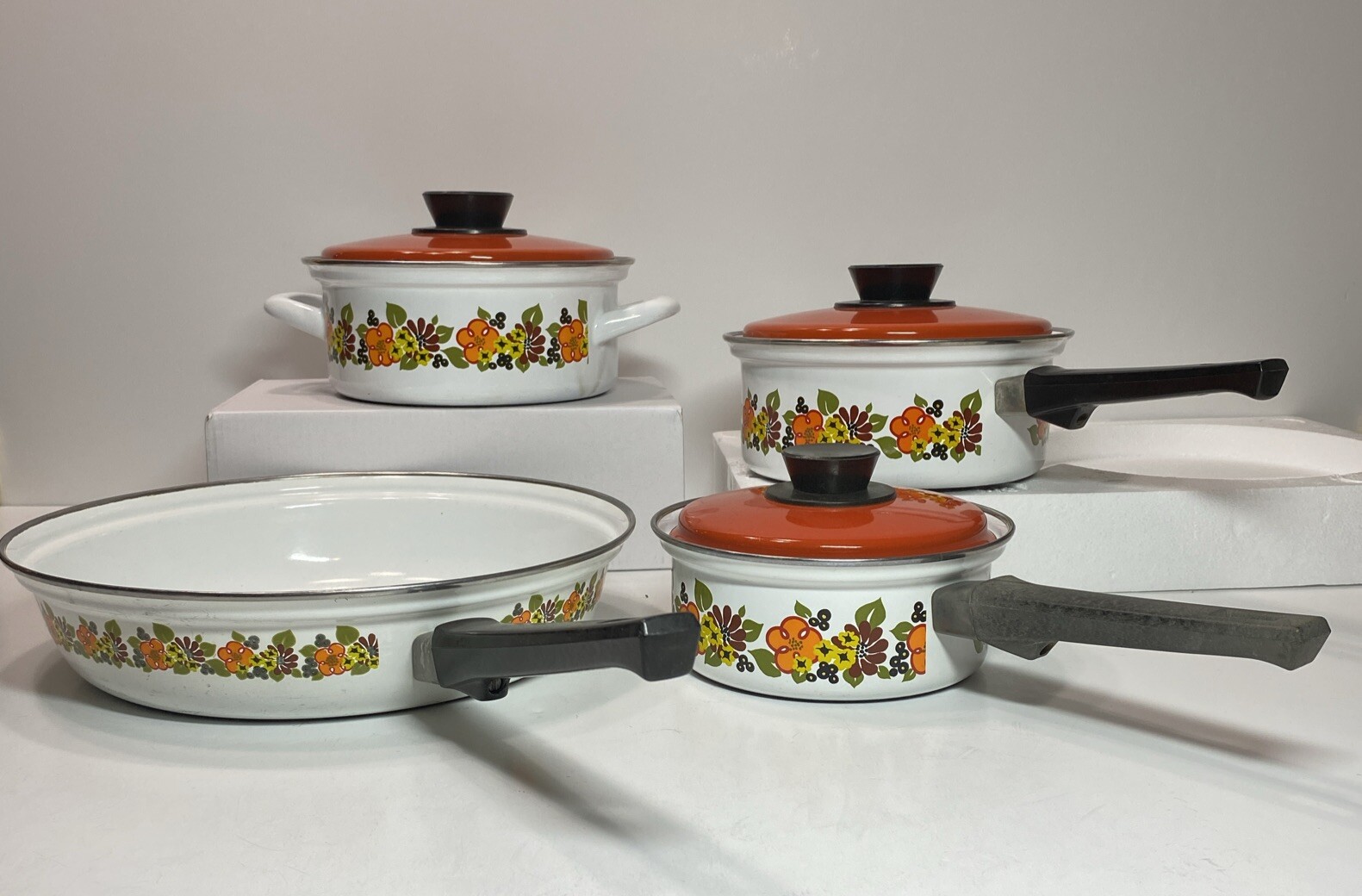AUSTRIA EMAIL VINTAGE ENAMELWARE 7 PIECE POT & SKILLET SET-Orange Floral Granny