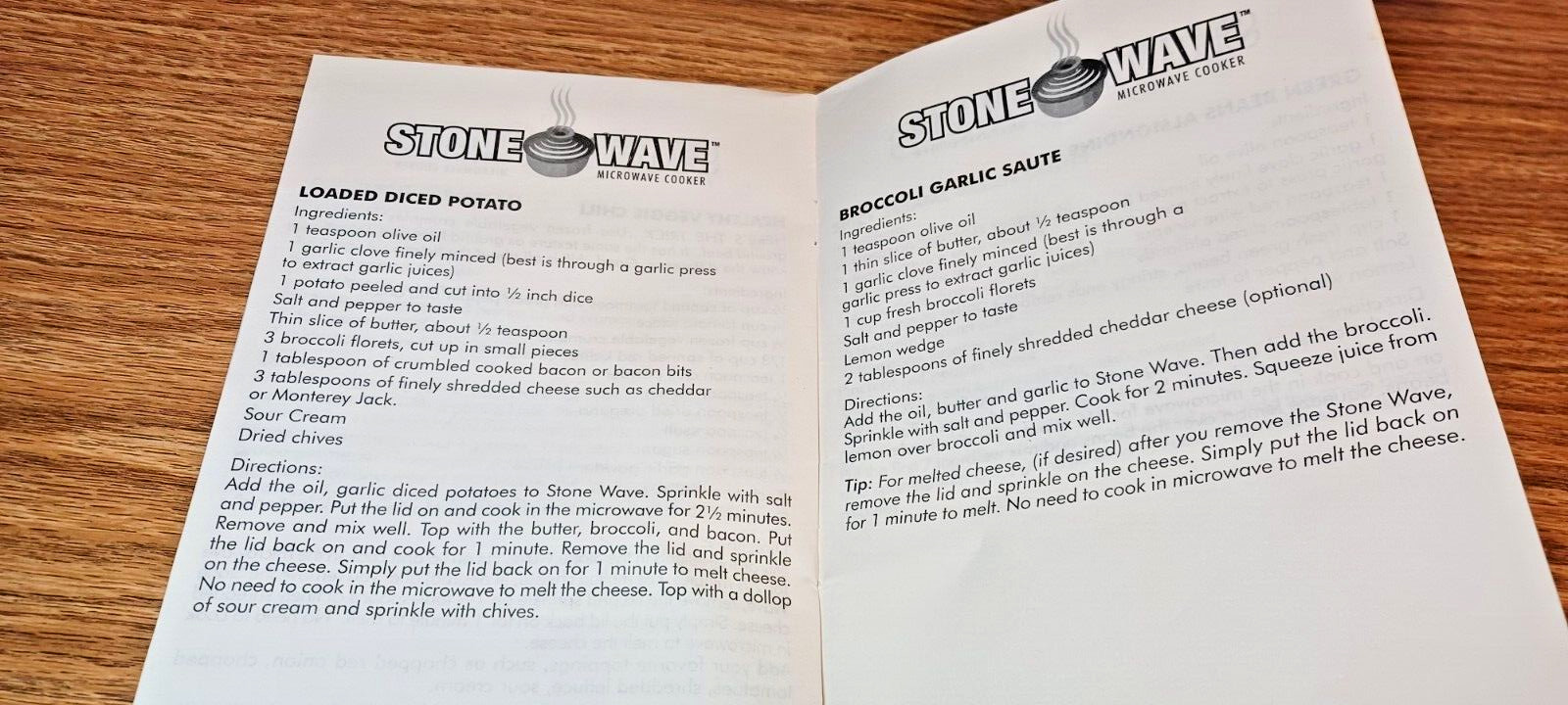 Stone Wave Microwave Stoneware Cookers SET OF TWO (2) WITH RECIPES