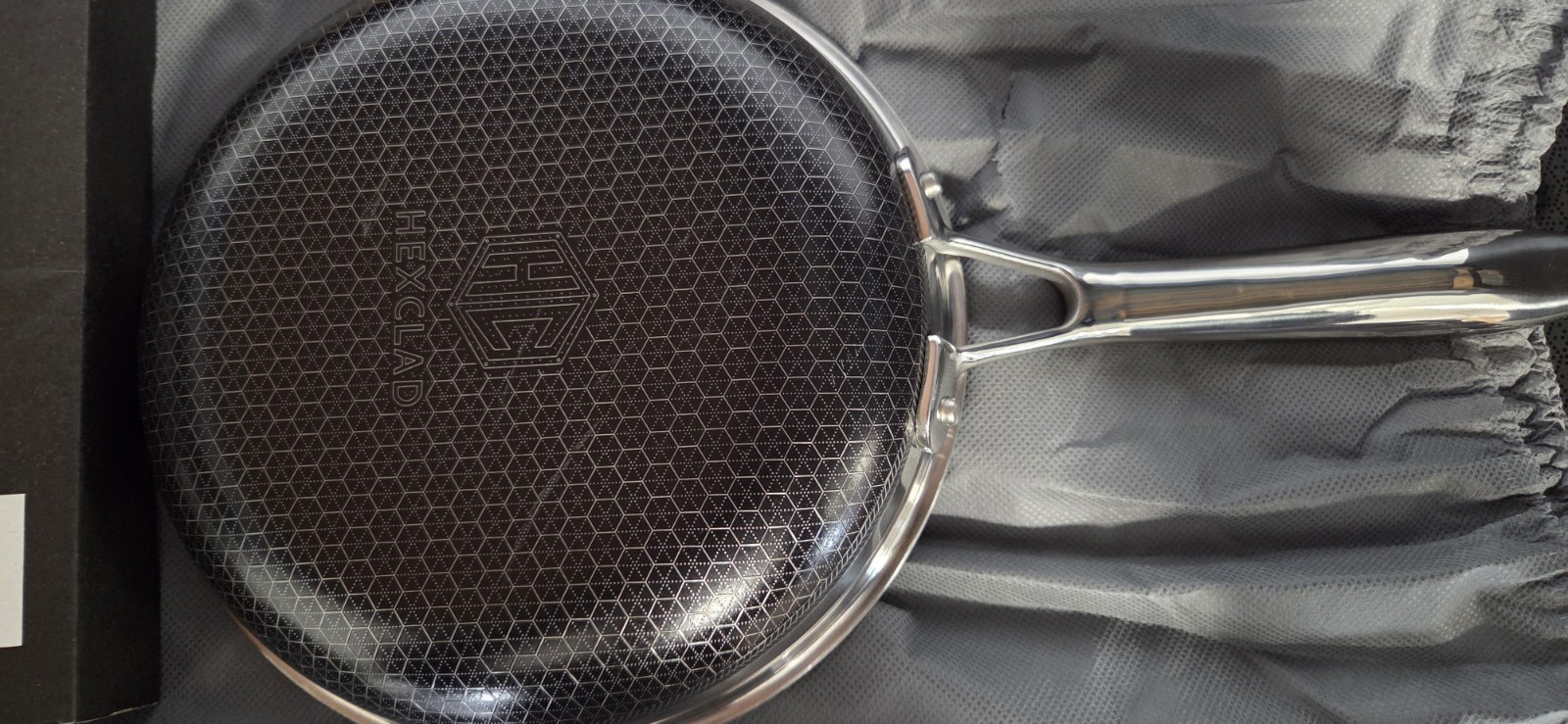 HexClad Hybrid Stainless Steel Frying Pan with Lid – 8 Inch