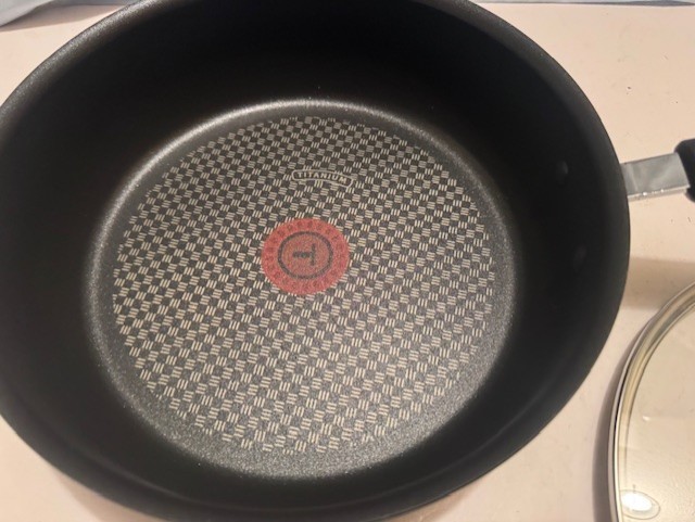 NEW T-FAL ULTIMATE Hard Anodized TITANIUM NON STICK THERMO SPOT 3.5 QT SAUTE PAN