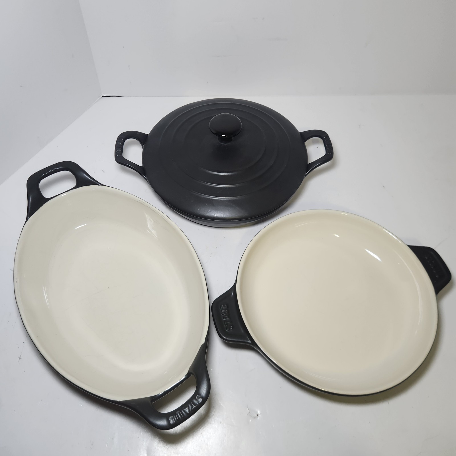 Lot of 3 Staub Ceramic cookware 9-inch Oval Baking Dish and Round with lid Black