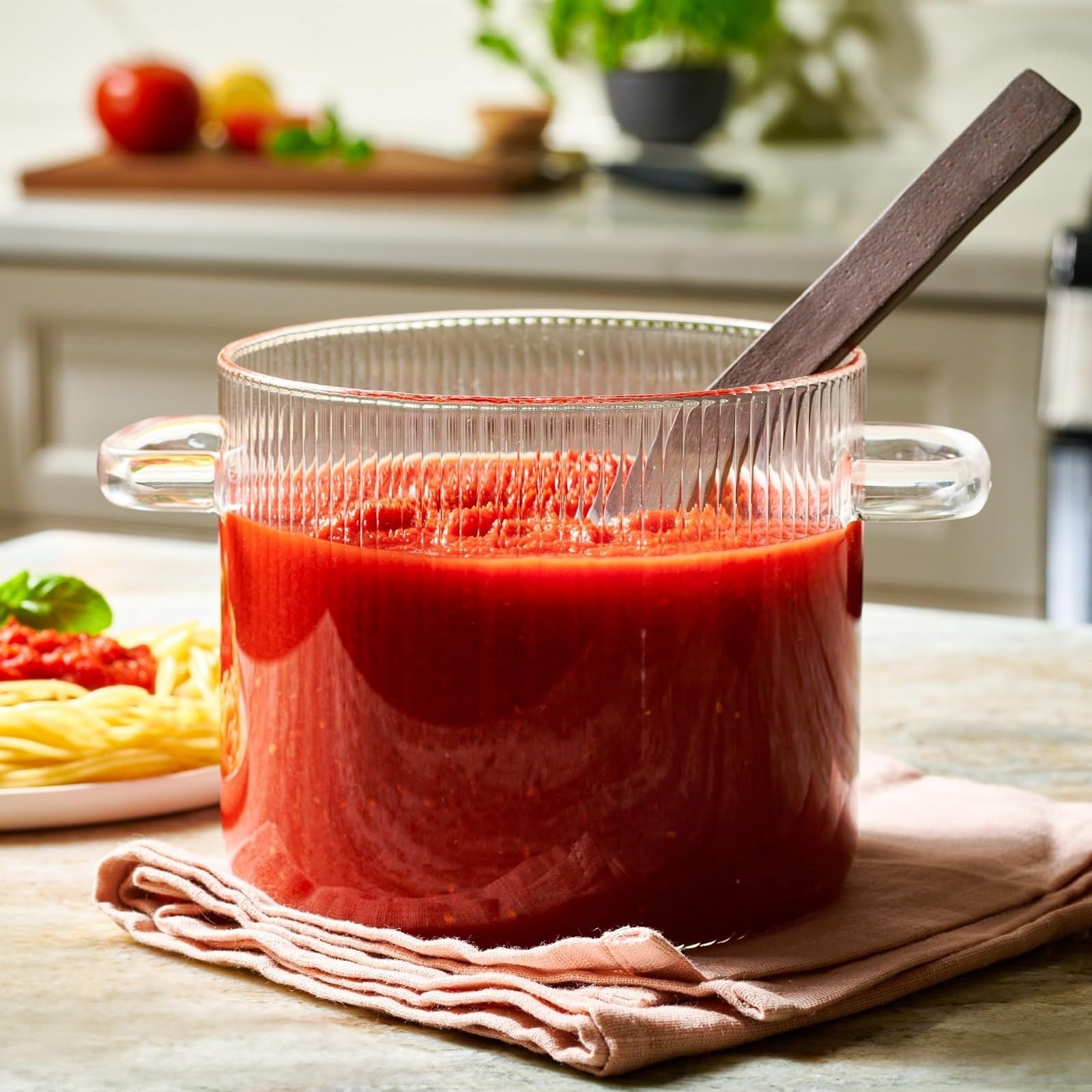 Le’raze Glass Cooking Pot with Lid – 2L(68oz) Heat Resistant Borosilicate Glass