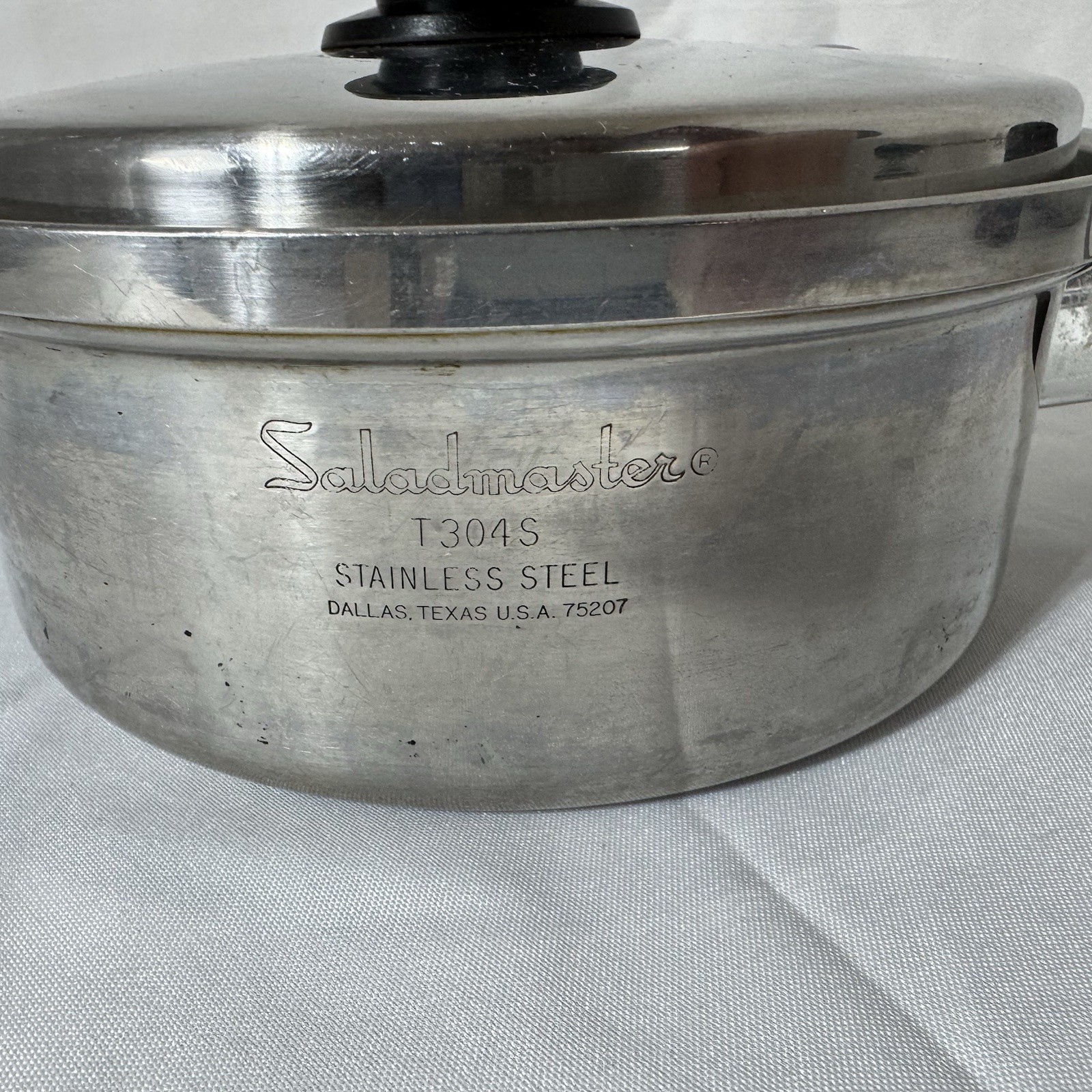 Saladmaster T304S Stainless Steel Sauce Pan Pot 1.5 Qt. w/ Vapor Vent Lid