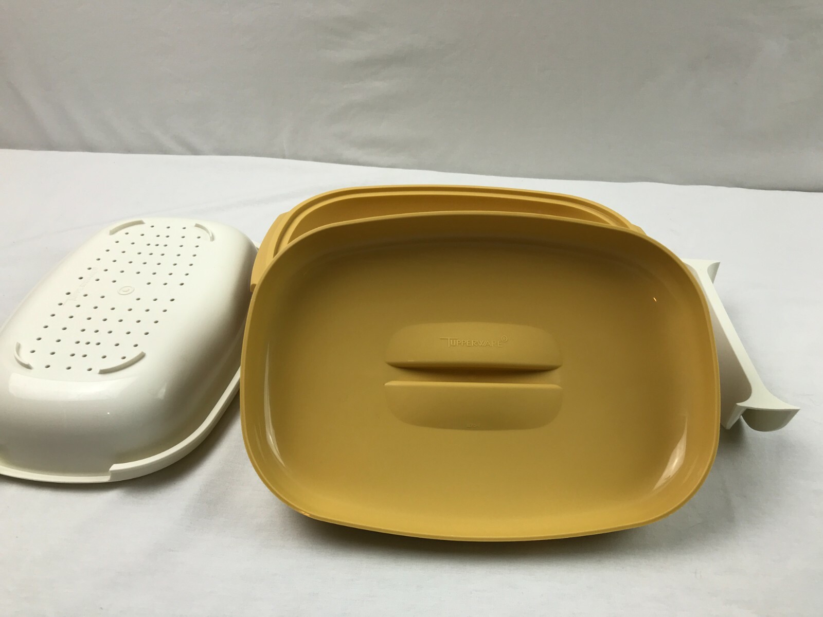Vintage Tupperware Steamer Harvest Yellow 4 pieces Microwave