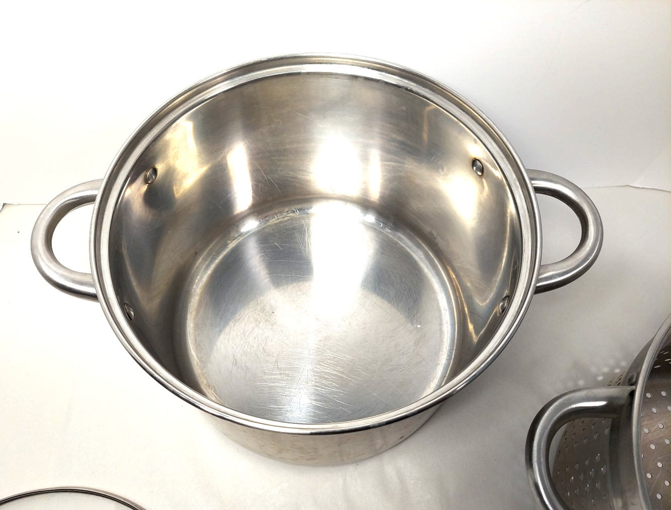 Fagor 7 Qt SS Stock Pot Gas Electric Vitro-Induction w/ Lid & Pasta Strainer