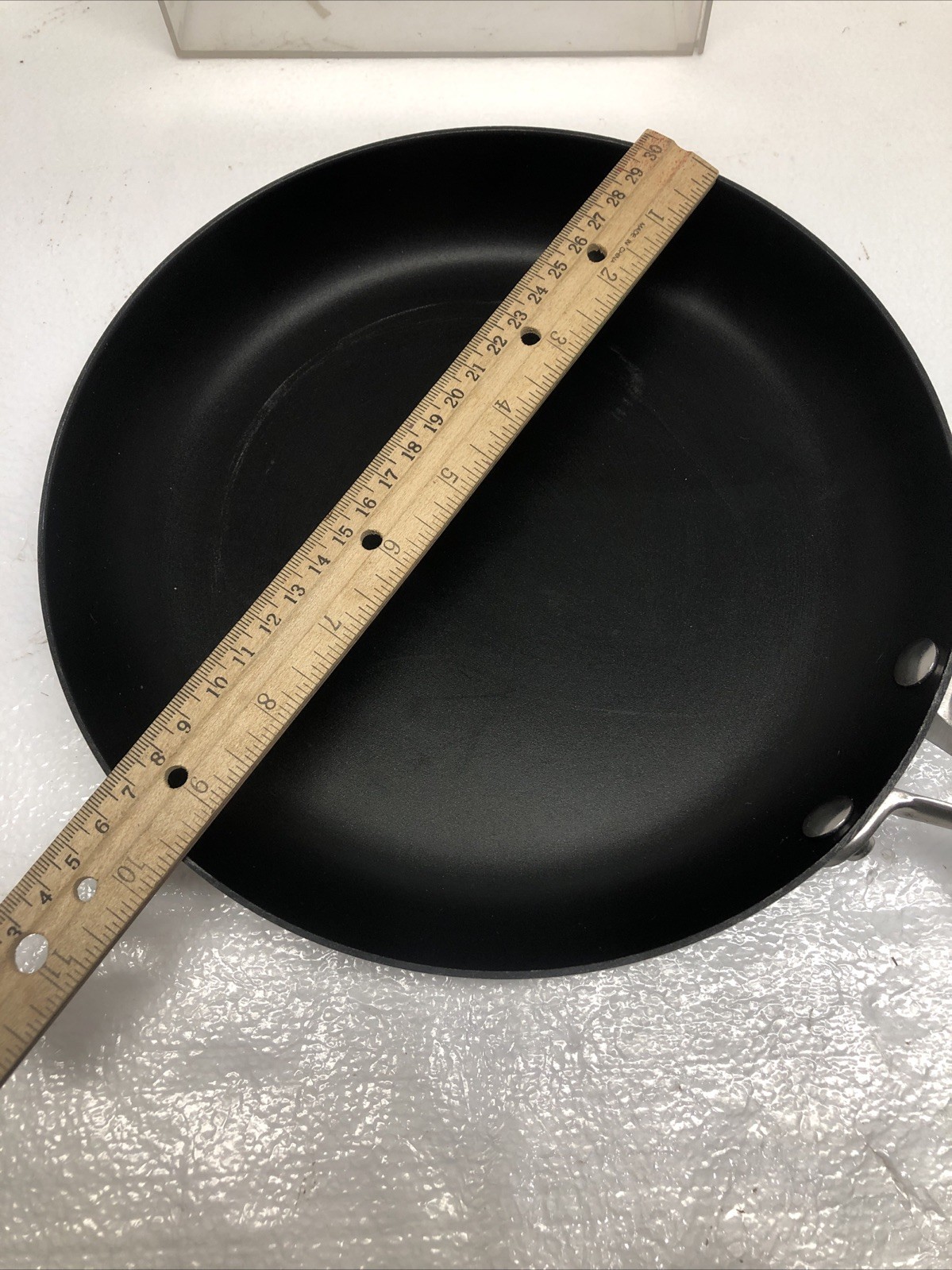 Scanpan Classic – 9 1/2″ Stir Fry Pan- Ceramic Titanium- J