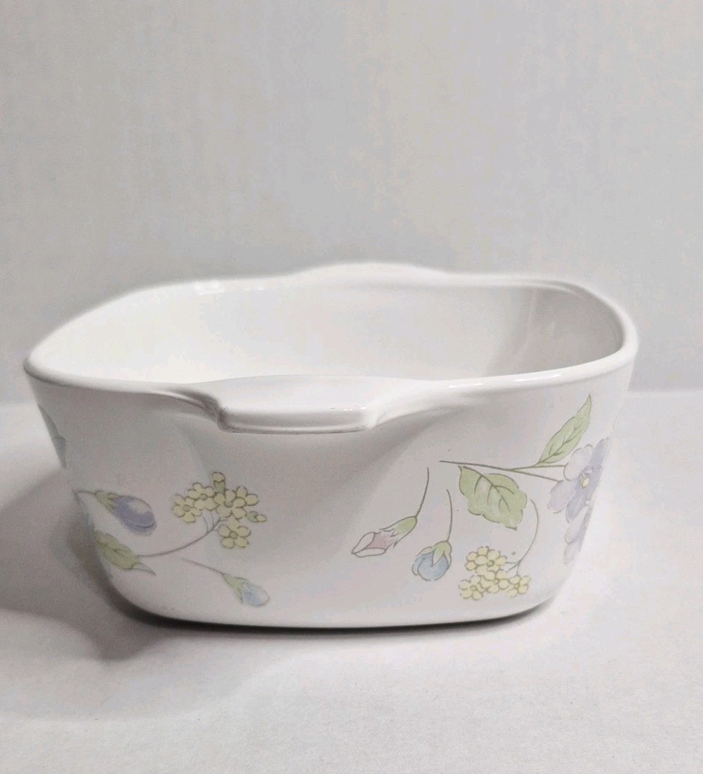 Vintage Corning Ware Casserole Dish Unisex 700mL English Meadow Pyroceram White