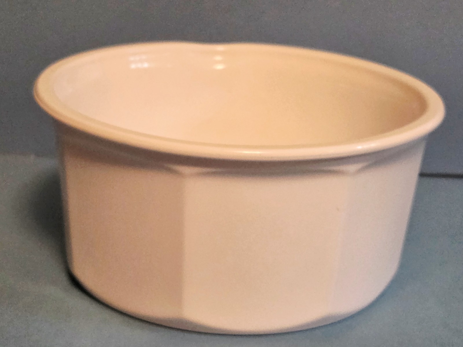Princess House Nouveau White Ceramic Rd 1 Quart Saucepan w/ Glass & Plastic Lids