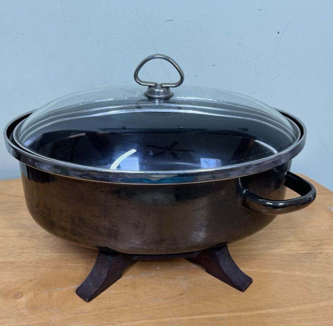Chantal Enamel On Steel Roaster Pan Dutch Oven Oval Dome with Glass Lid OV30