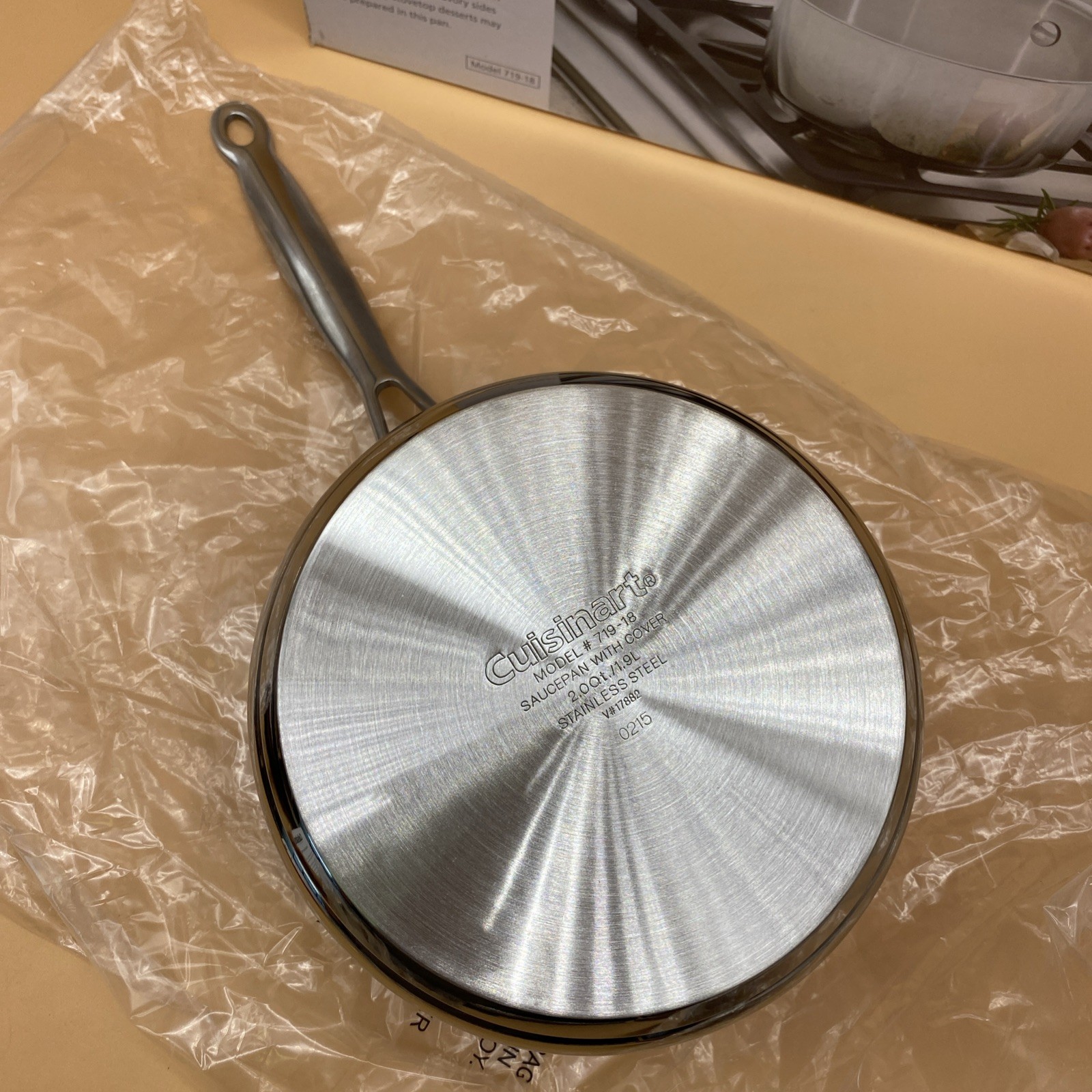 Cuisinart 719-18 Chef’s Classic Stainless 2-Quart Saucepan with Cover New